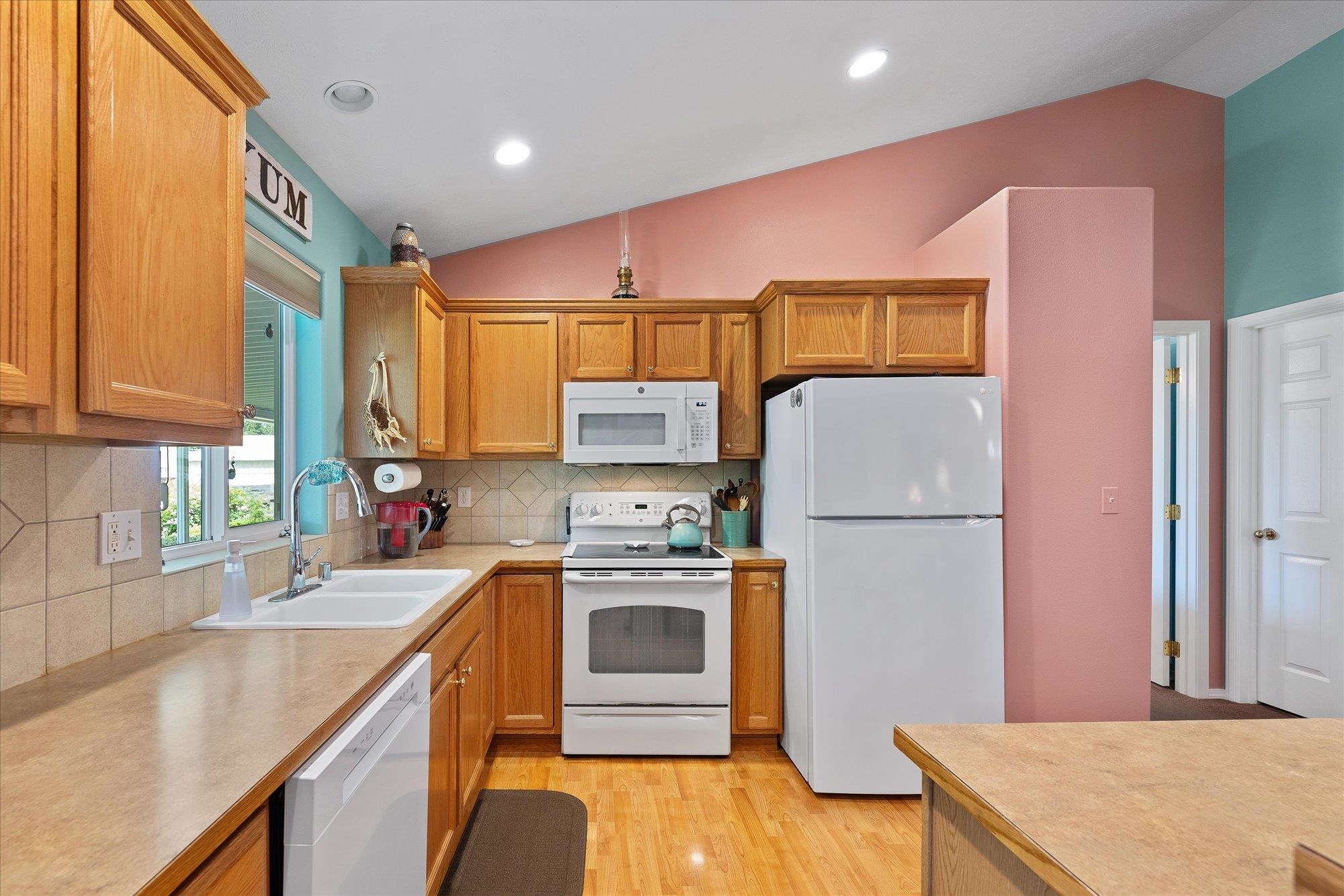 1621 N Edgerton Ct - Photo 8