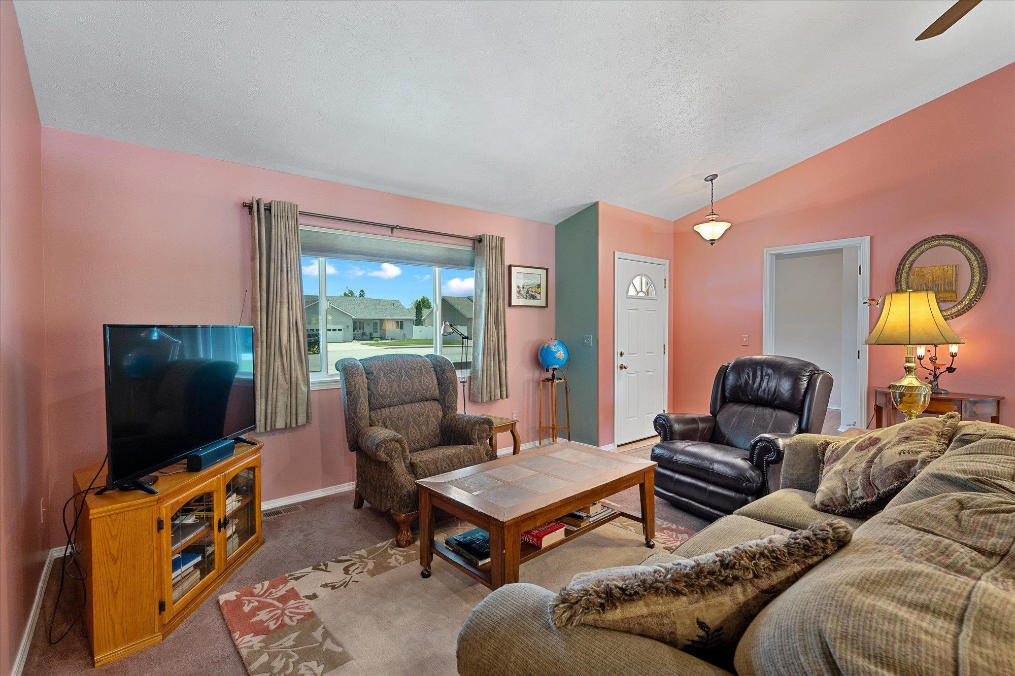 1621 N Edgerton Ct - Photo 3