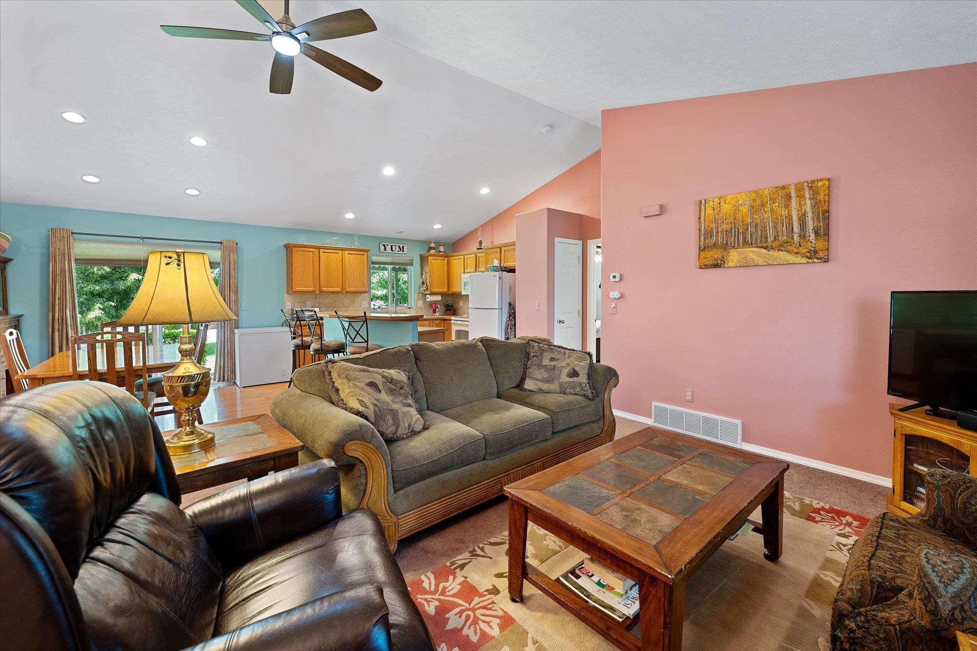 1621 N Edgerton Ct - Photo 4