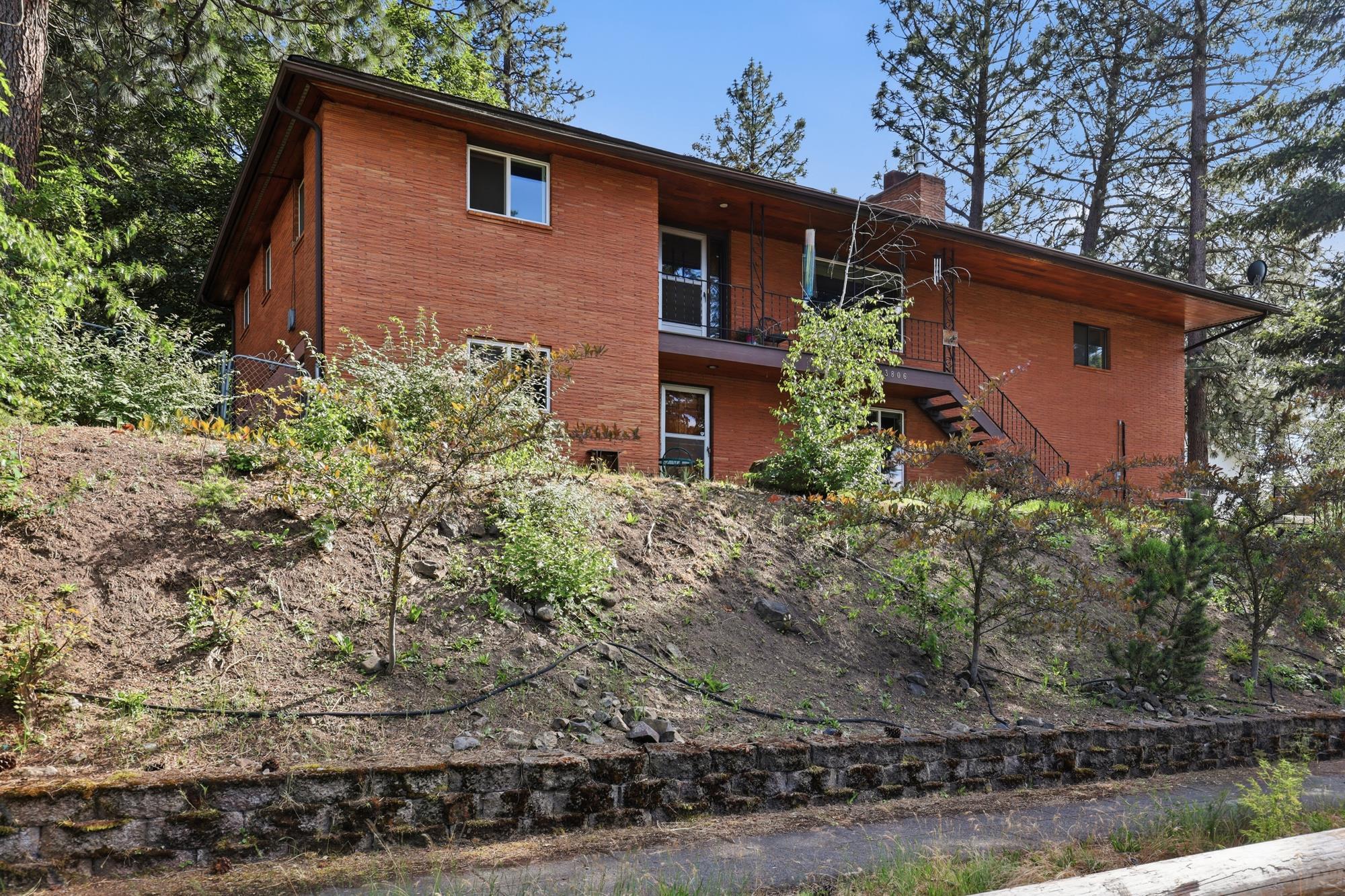 3806 E 17th Ave - Photo 3
