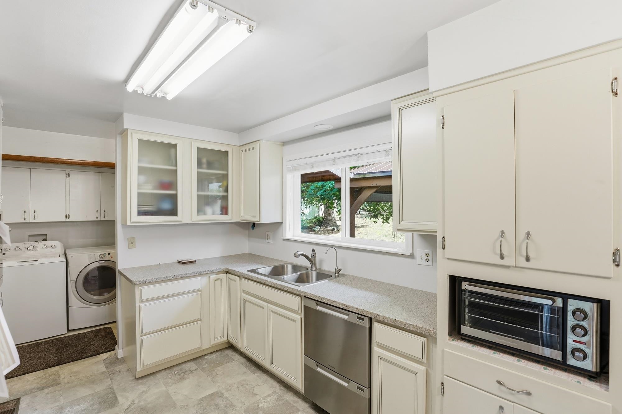 3806 E 17th Ave - Photo 11