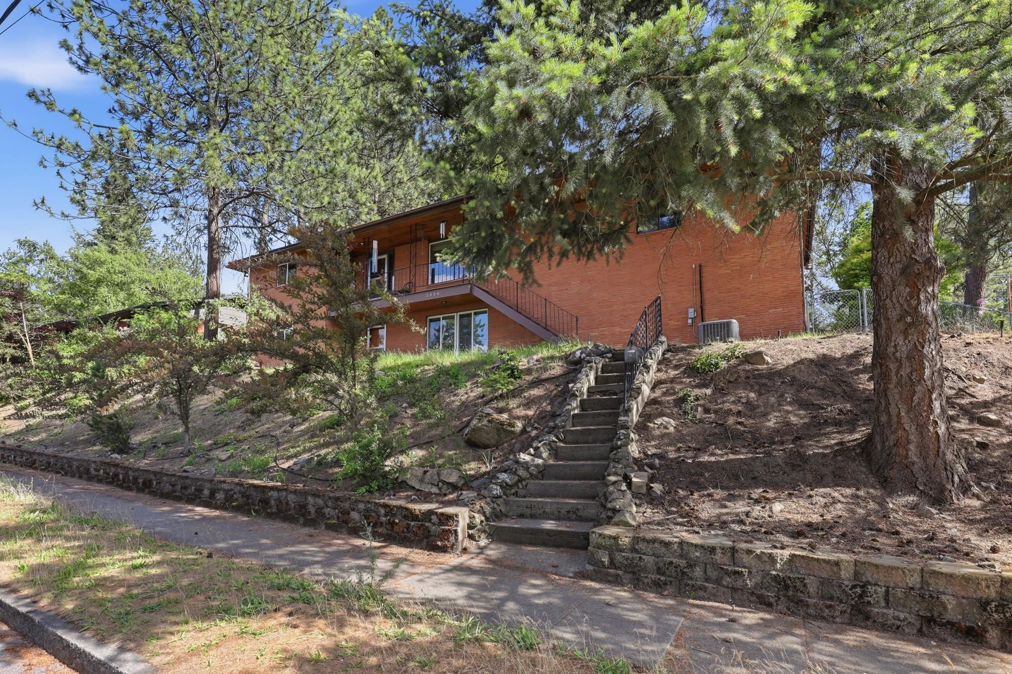 3806 E 17th Ave - Photo 4