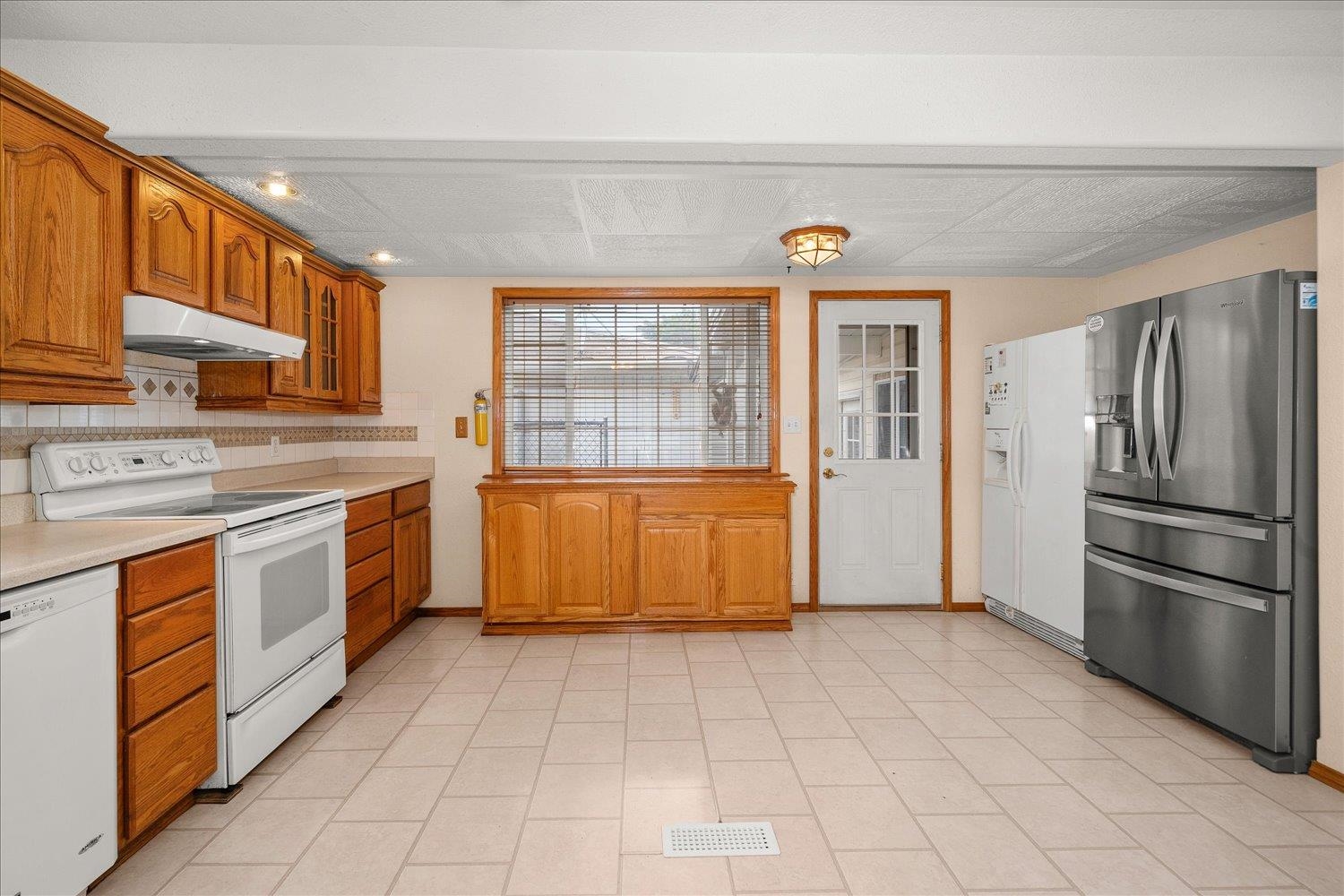 532 E Heroy Ave - Photo 12