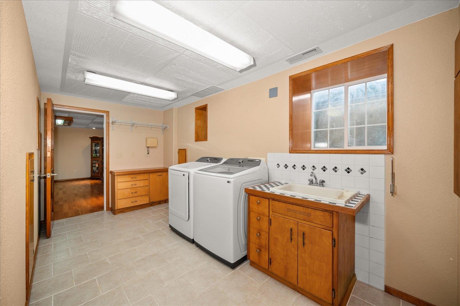 532 E Heroy Ave - Photo 38
