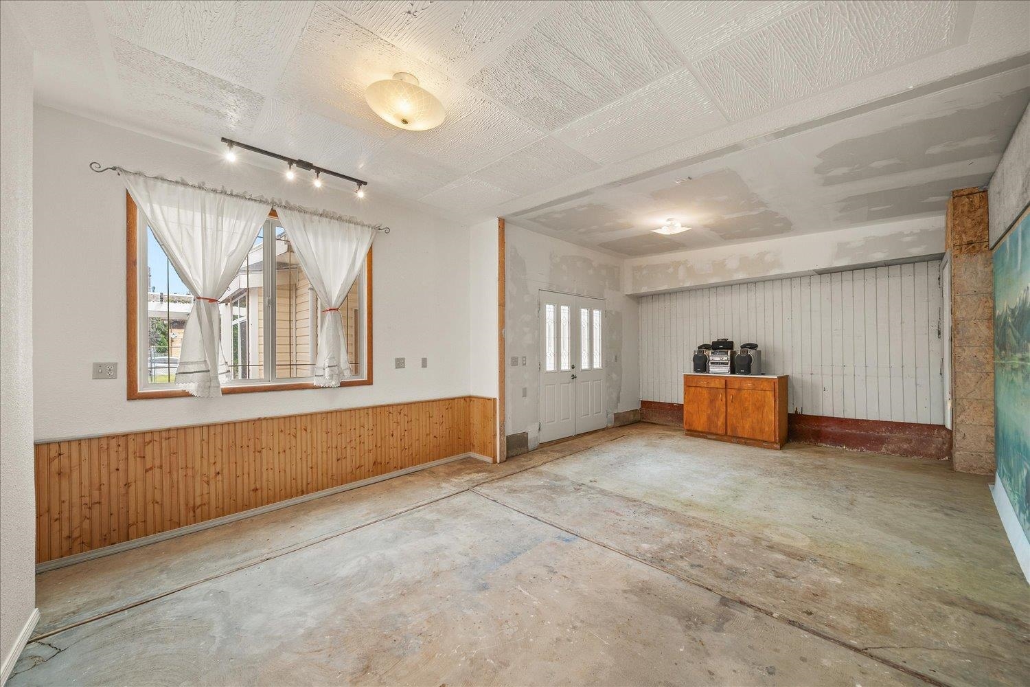 532 E Heroy Ave - Photo 43