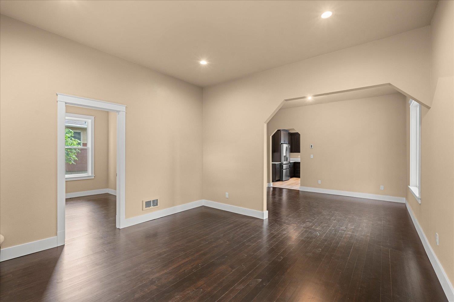 16647 N Oregon St - Photo 3