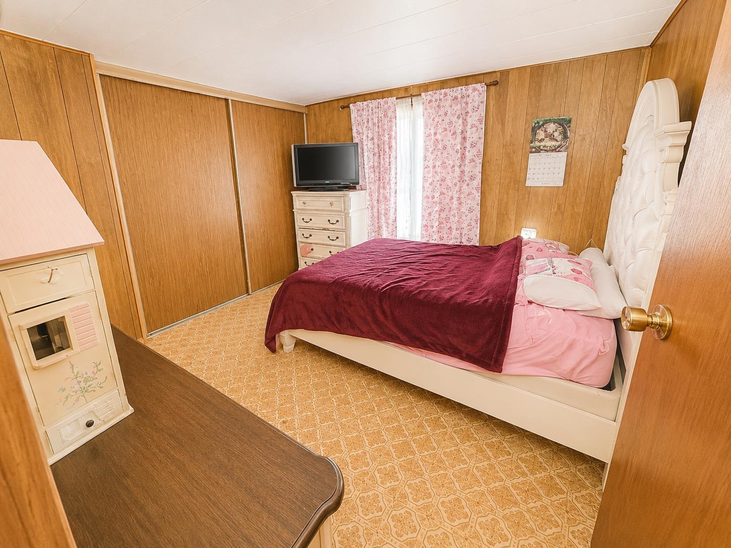 204 E Oak St - Photo 3