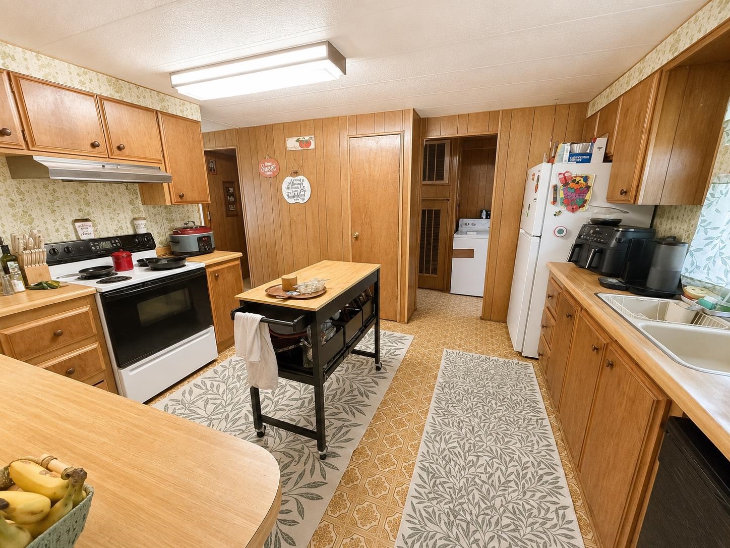 204 E Oak St - Photo 4