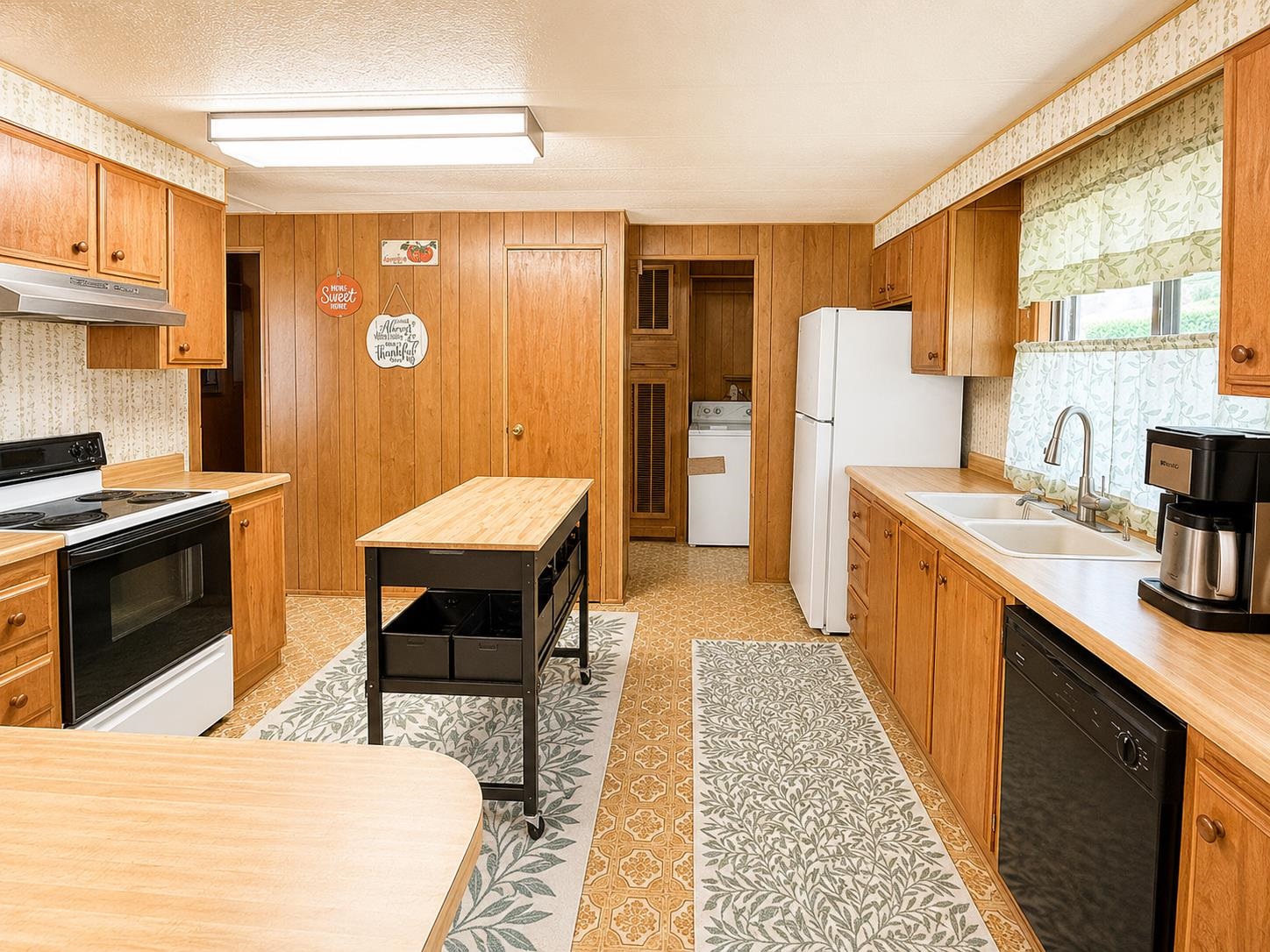 204 E Oak St - Photo 5