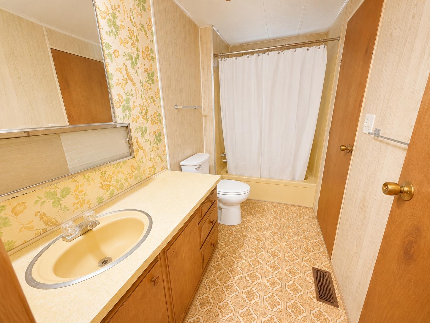 204 E Oak St - Photo 21