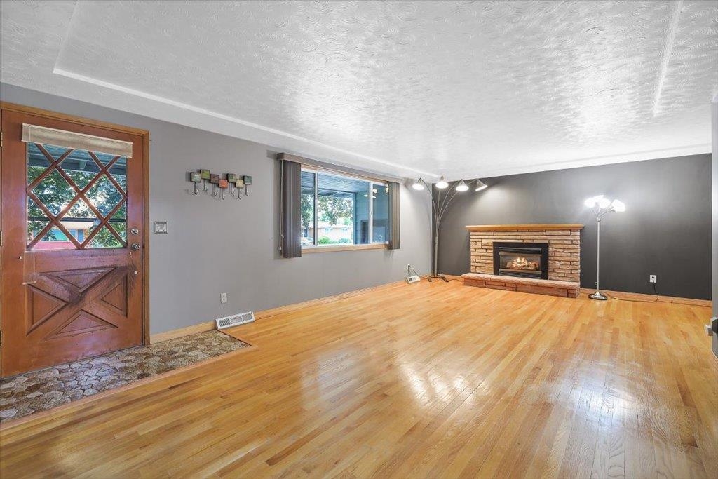 6706 N Drumheller St - Photo 3