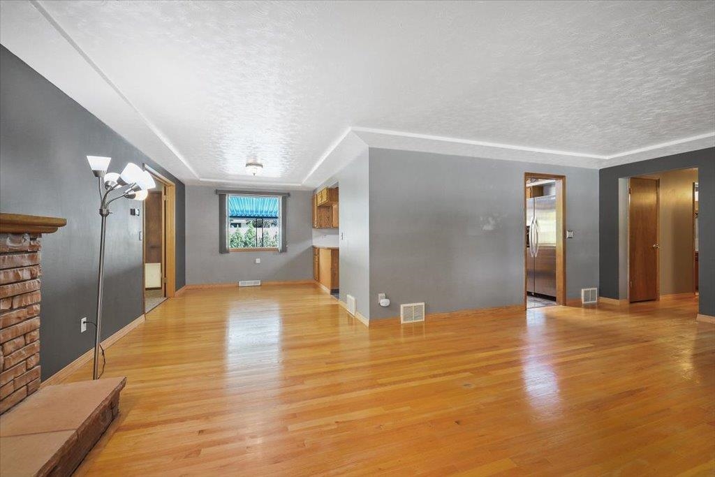 6706 N Drumheller St - Photo 5