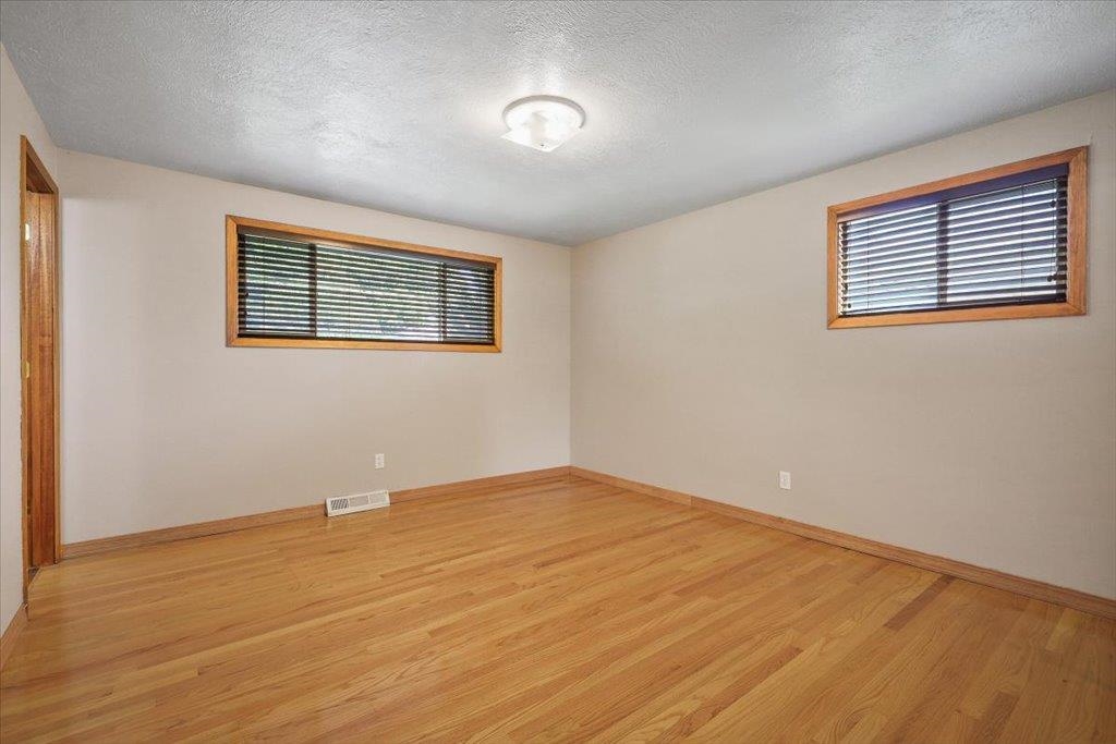 6706 N Drumheller St - Photo 10