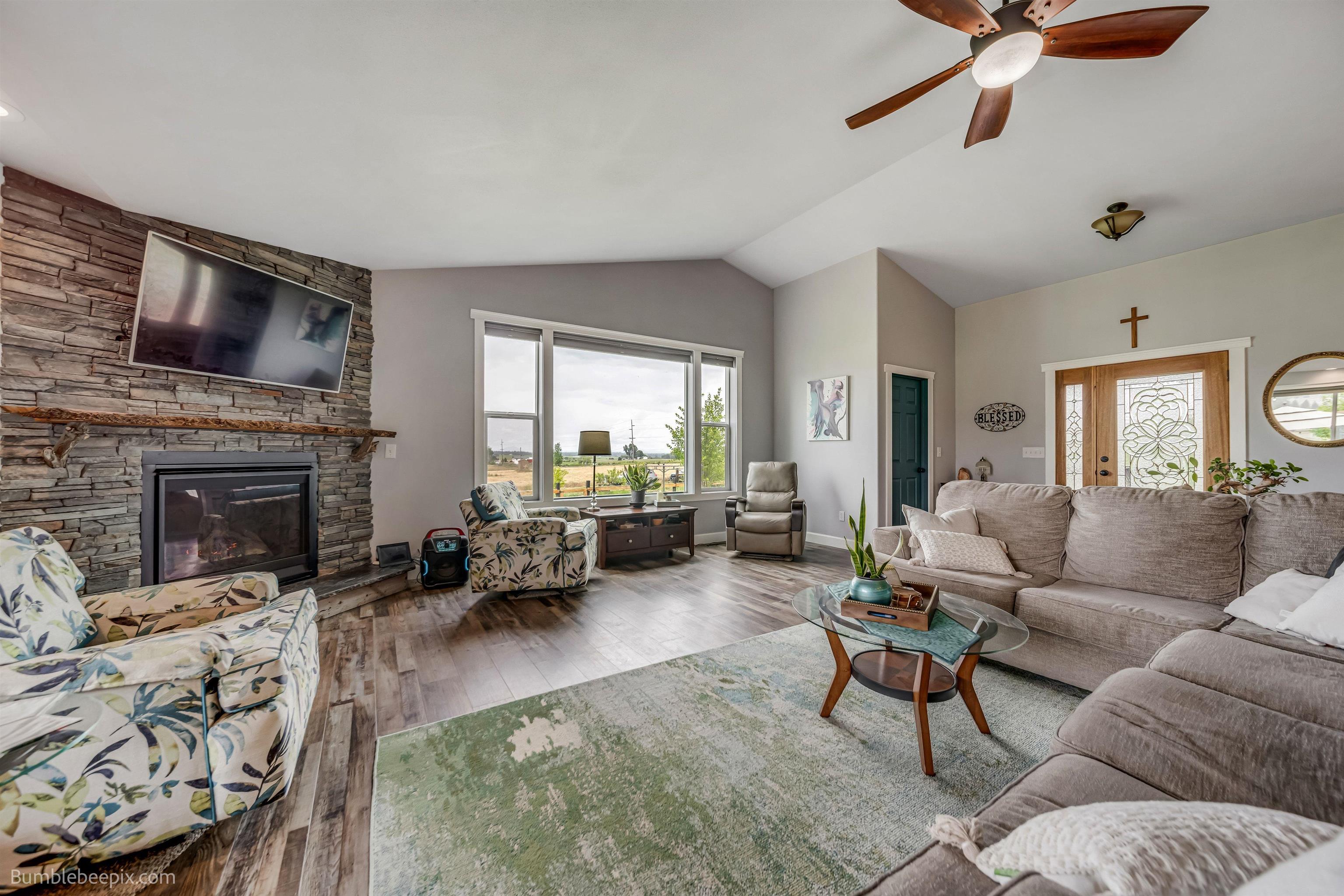 21407 N Spotted Rd - Photo 6