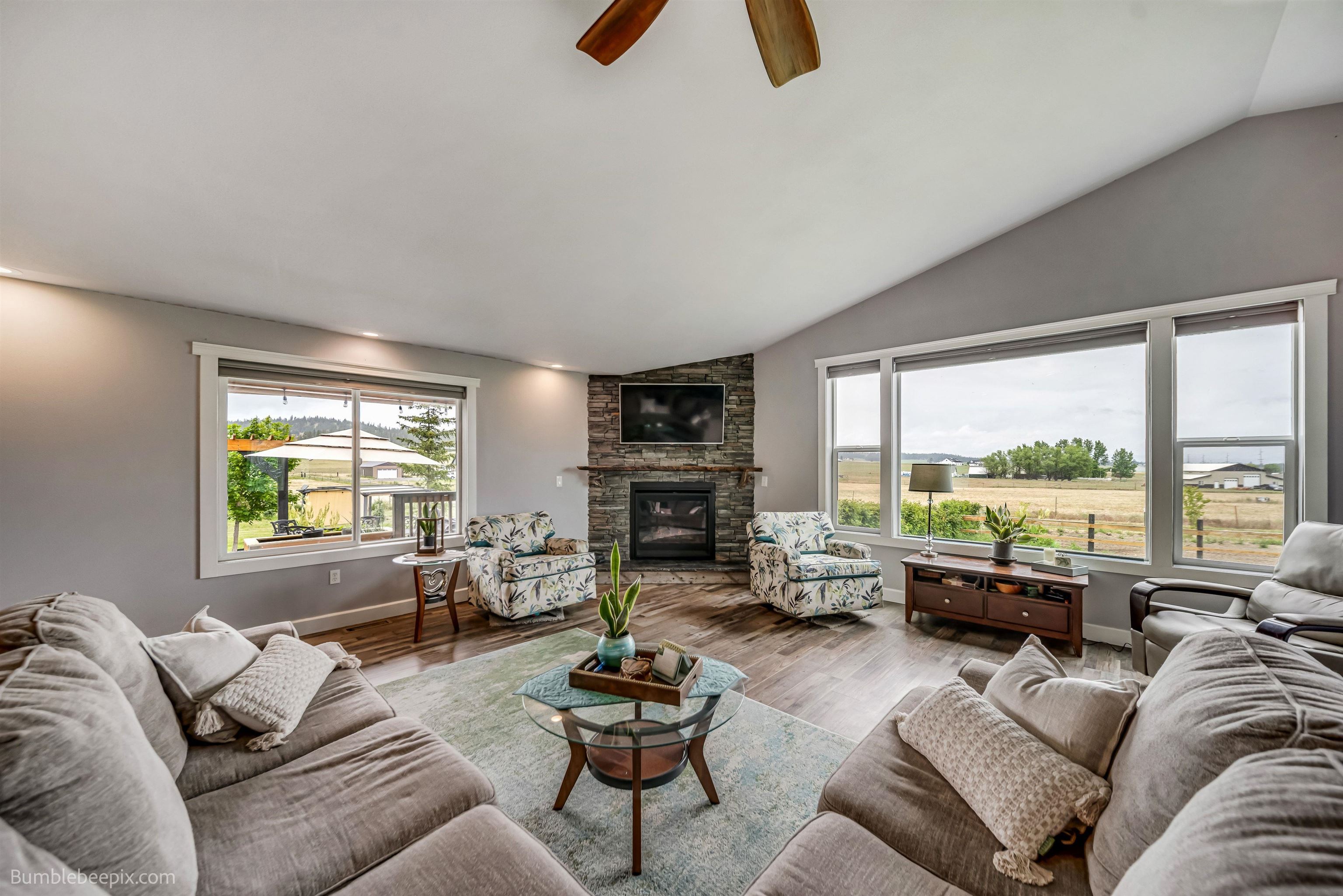 21407 N Spotted Rd - Photo 5