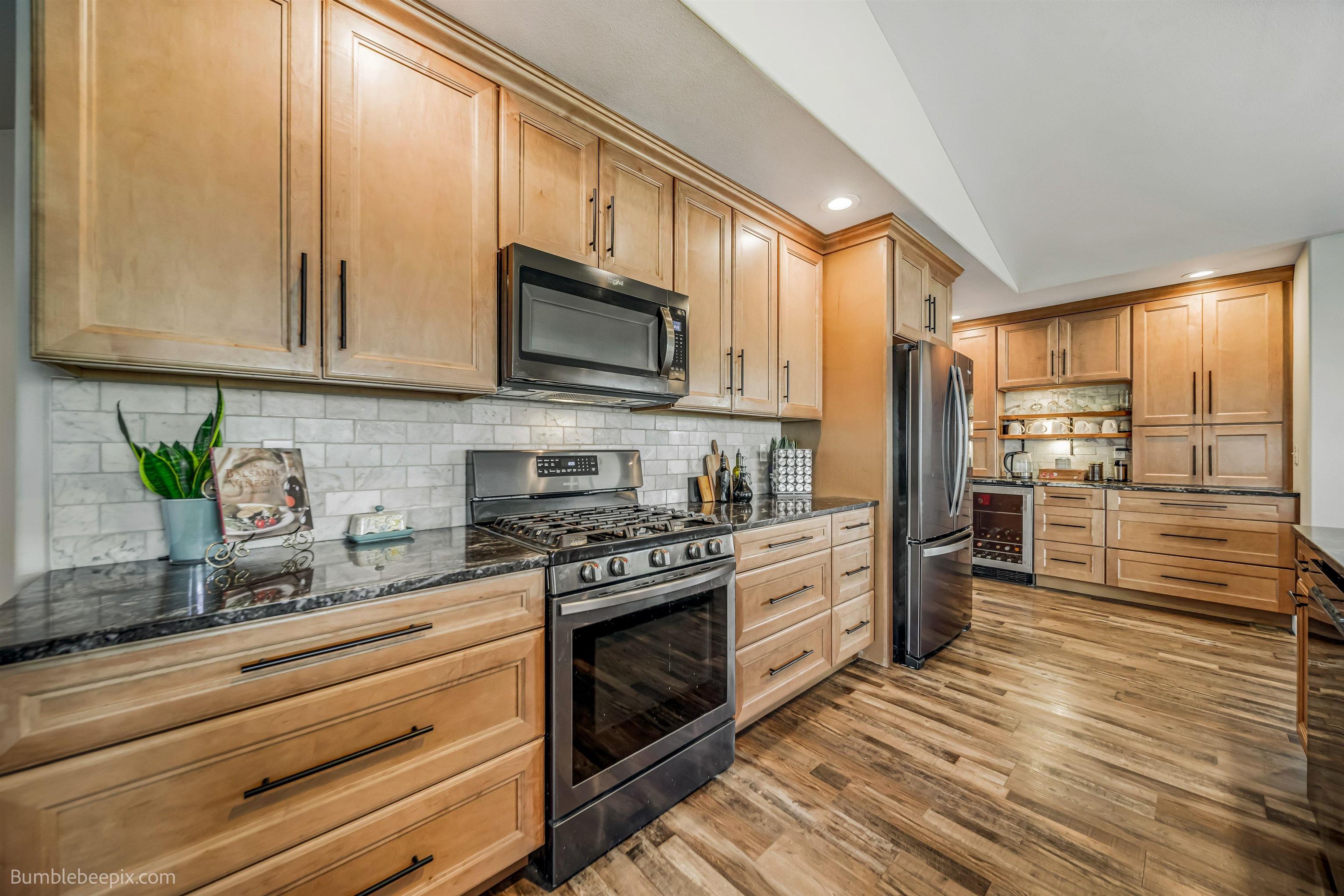 21407 N Spotted Rd - Photo 10