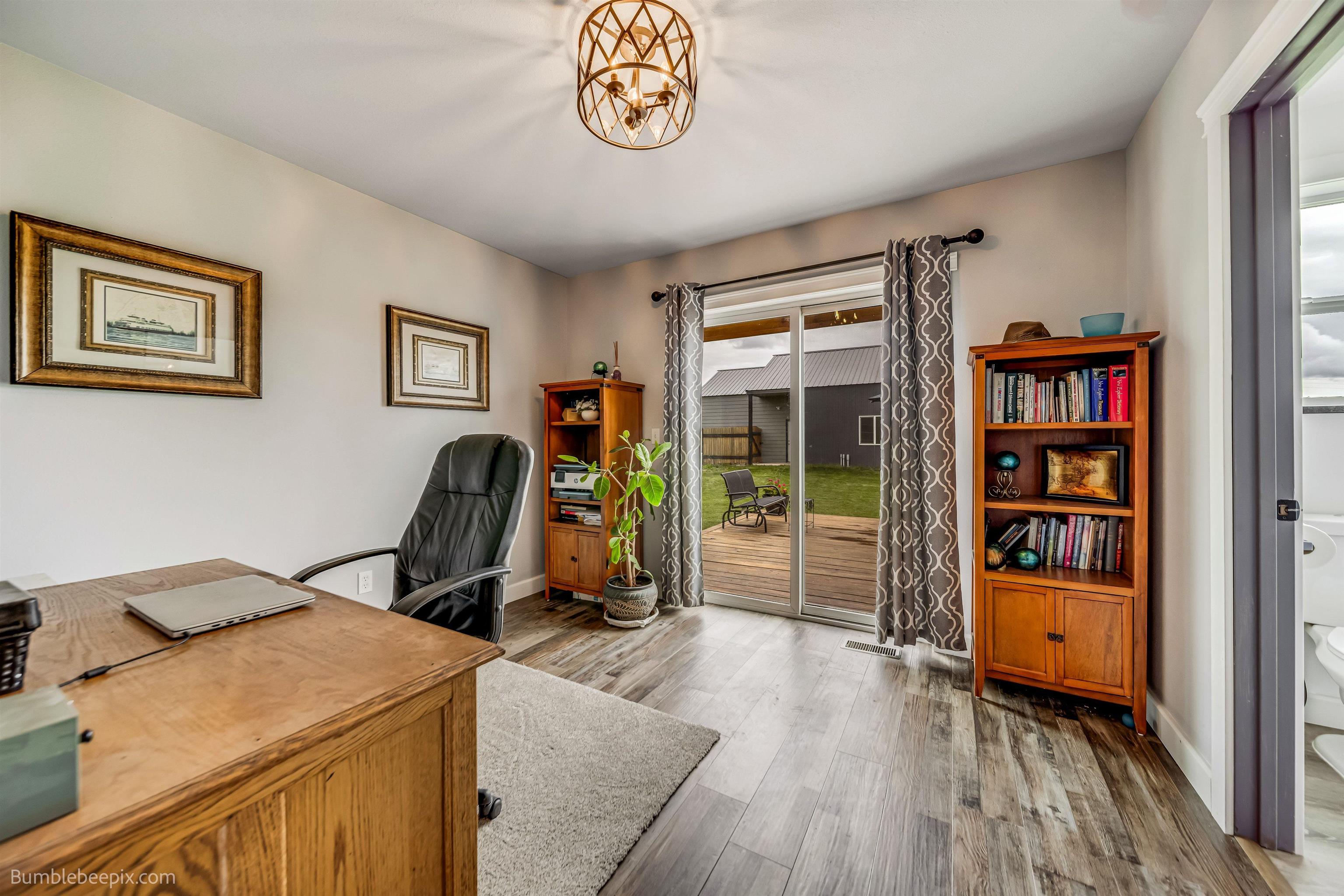 21407 N Spotted Rd - Photo 19