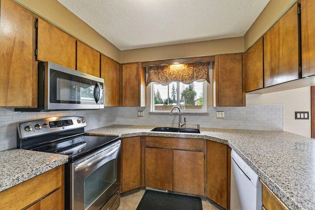 6915 W JOHANNSEN Ave - Photo 7