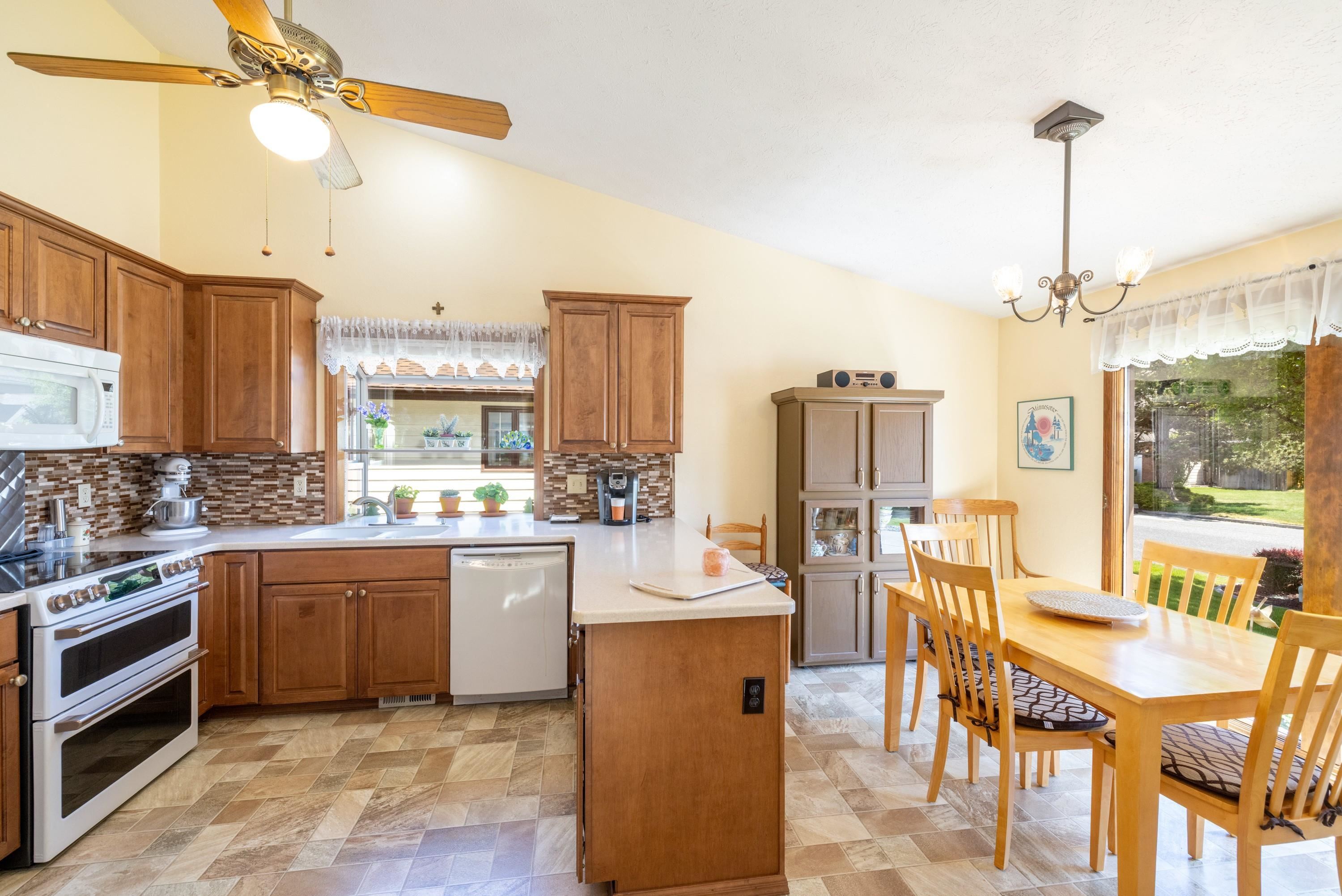 9711 N Ridgecrest Dr - Photo 6