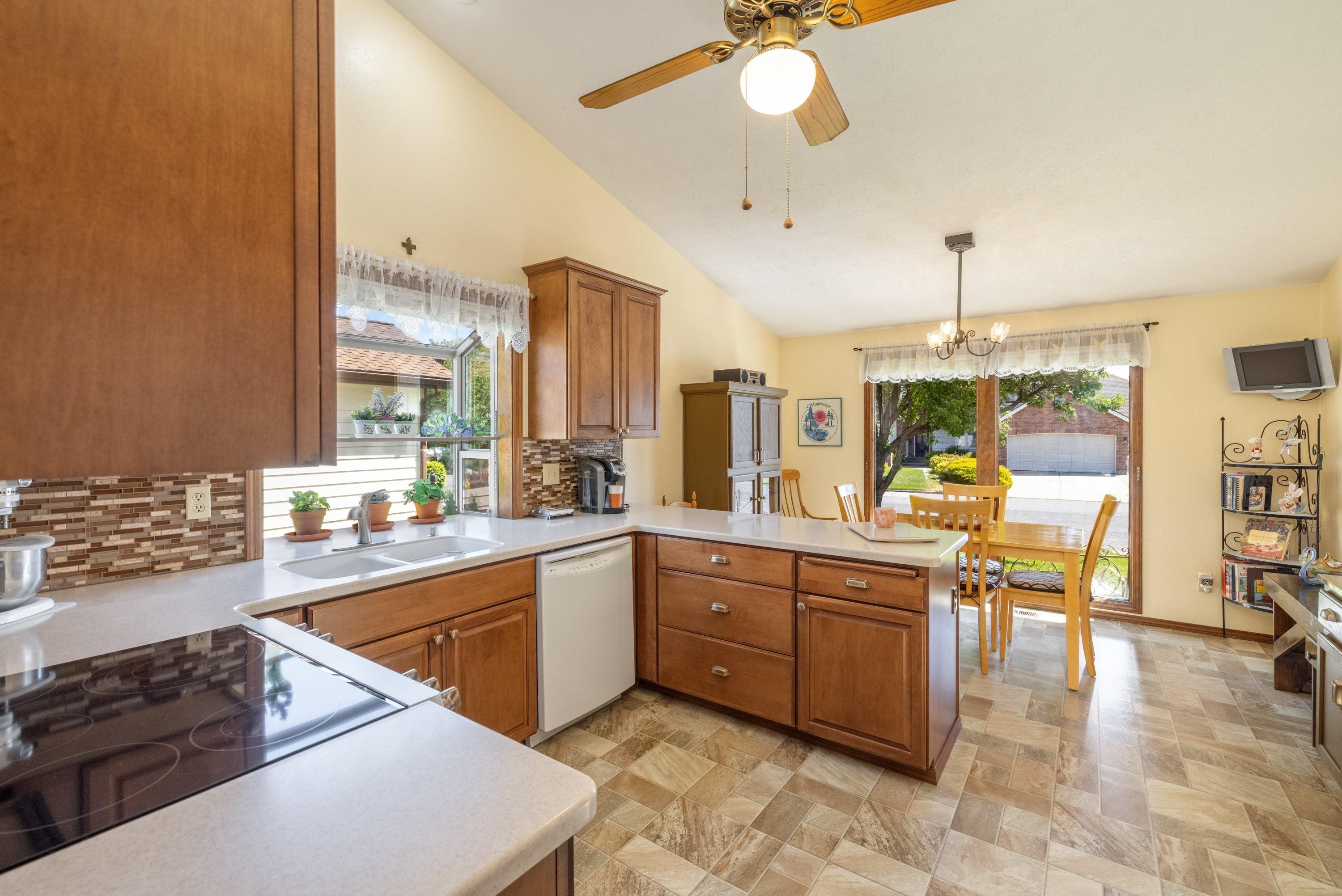 9711 N Ridgecrest Dr - Photo 8