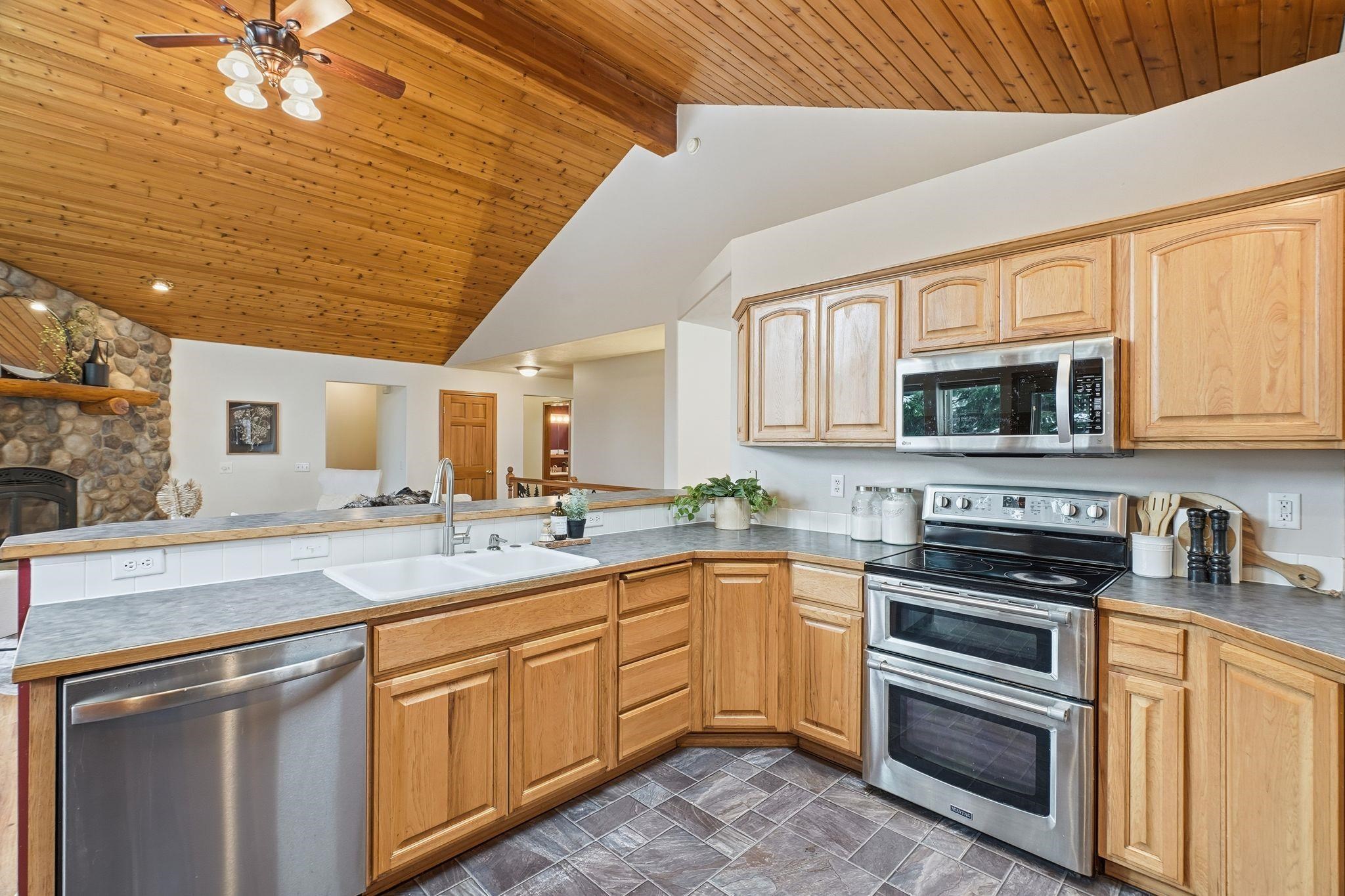 30324 N Elk Chattaroy Rd - Photo 15