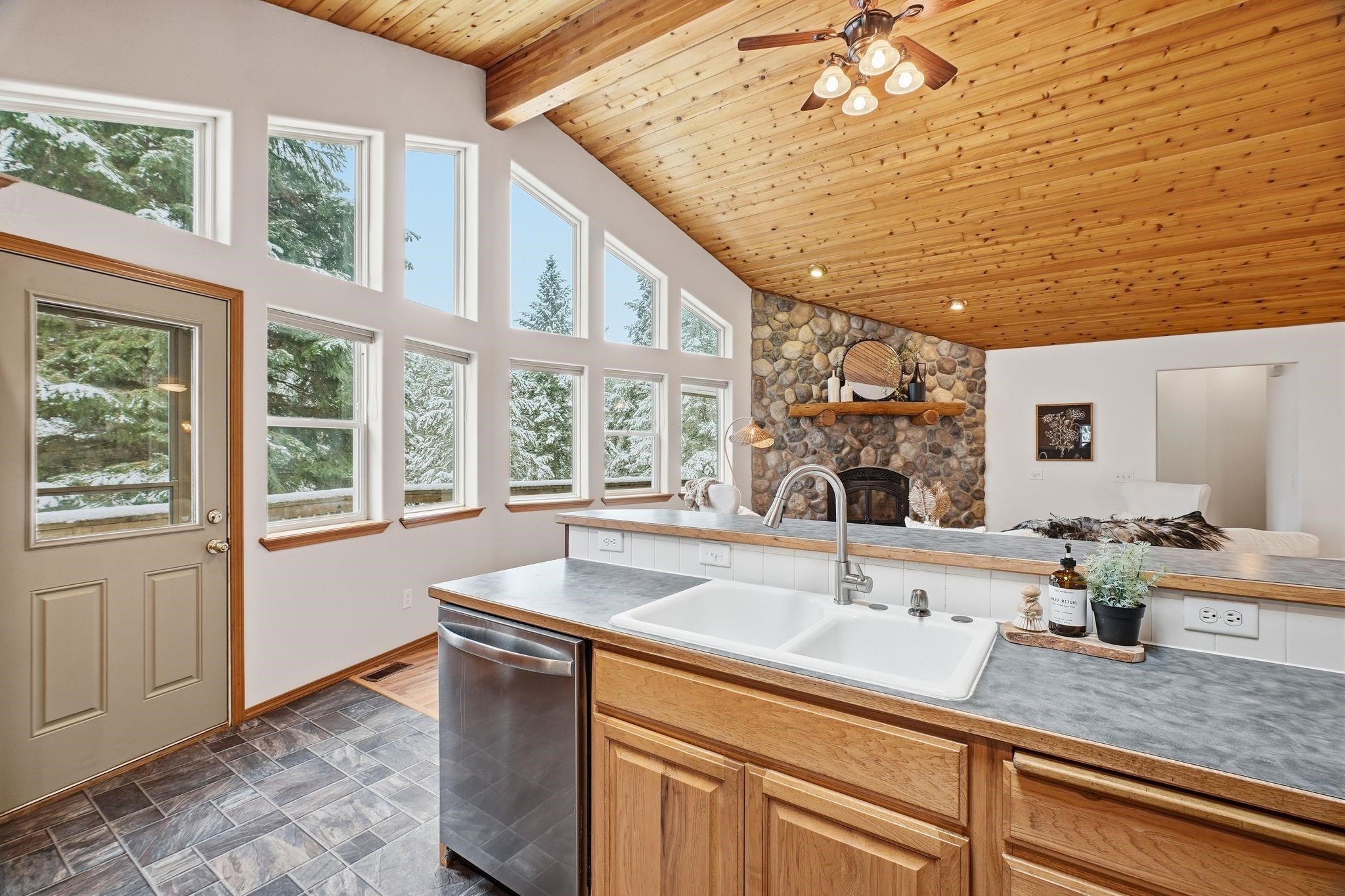 30324 N Elk Chattaroy Rd - Photo 17