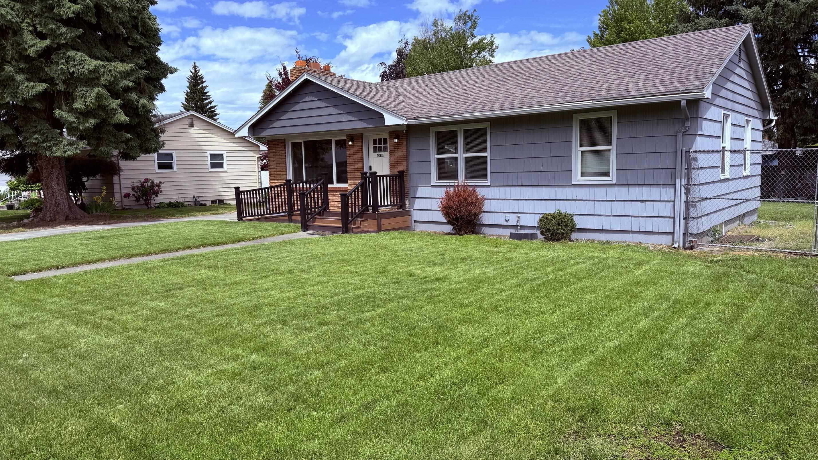 10811 E 7th Ave - Photo 1
