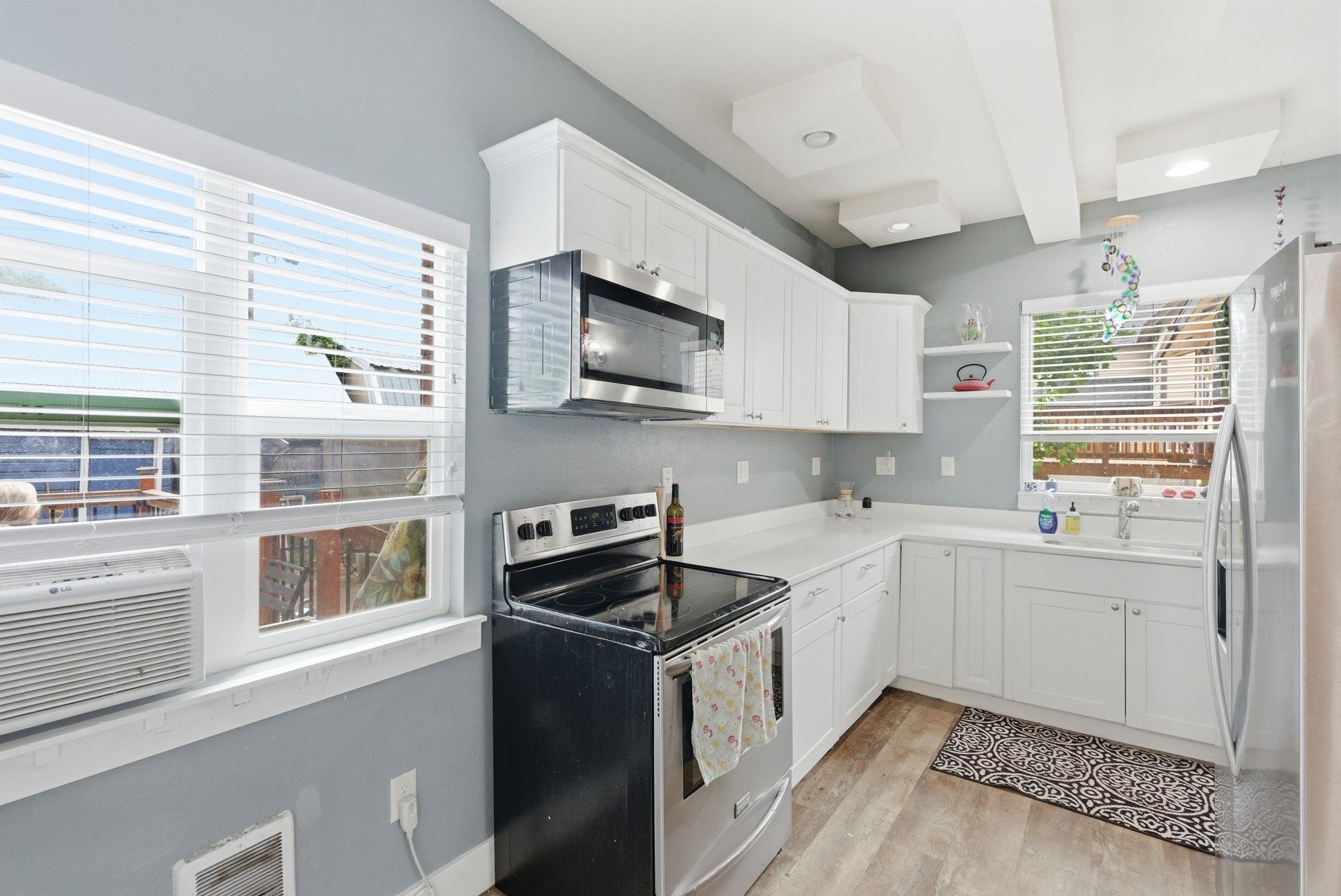 2311 W MALLON Ave - Photo 13