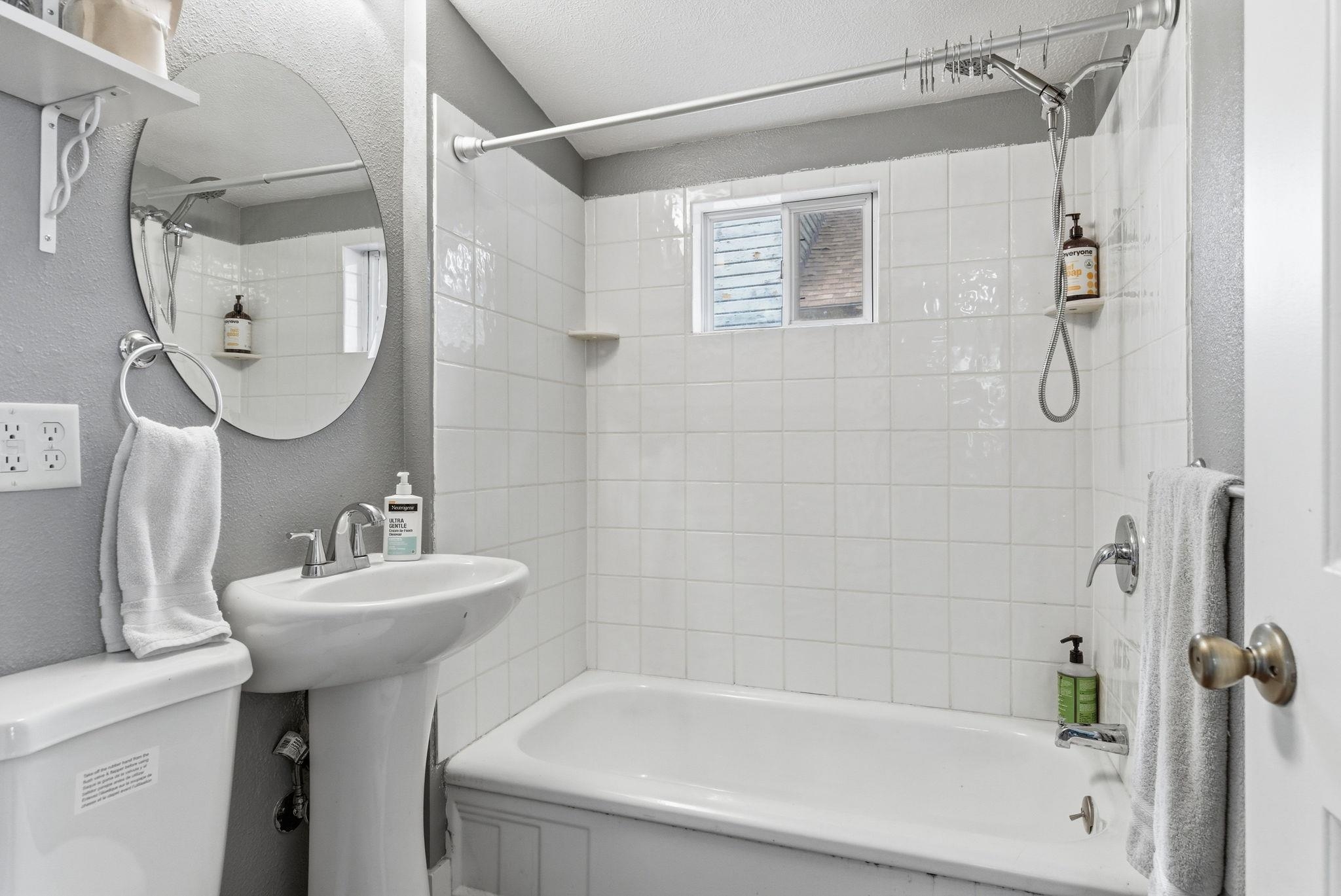 2311 W MALLON Ave - Photo 16