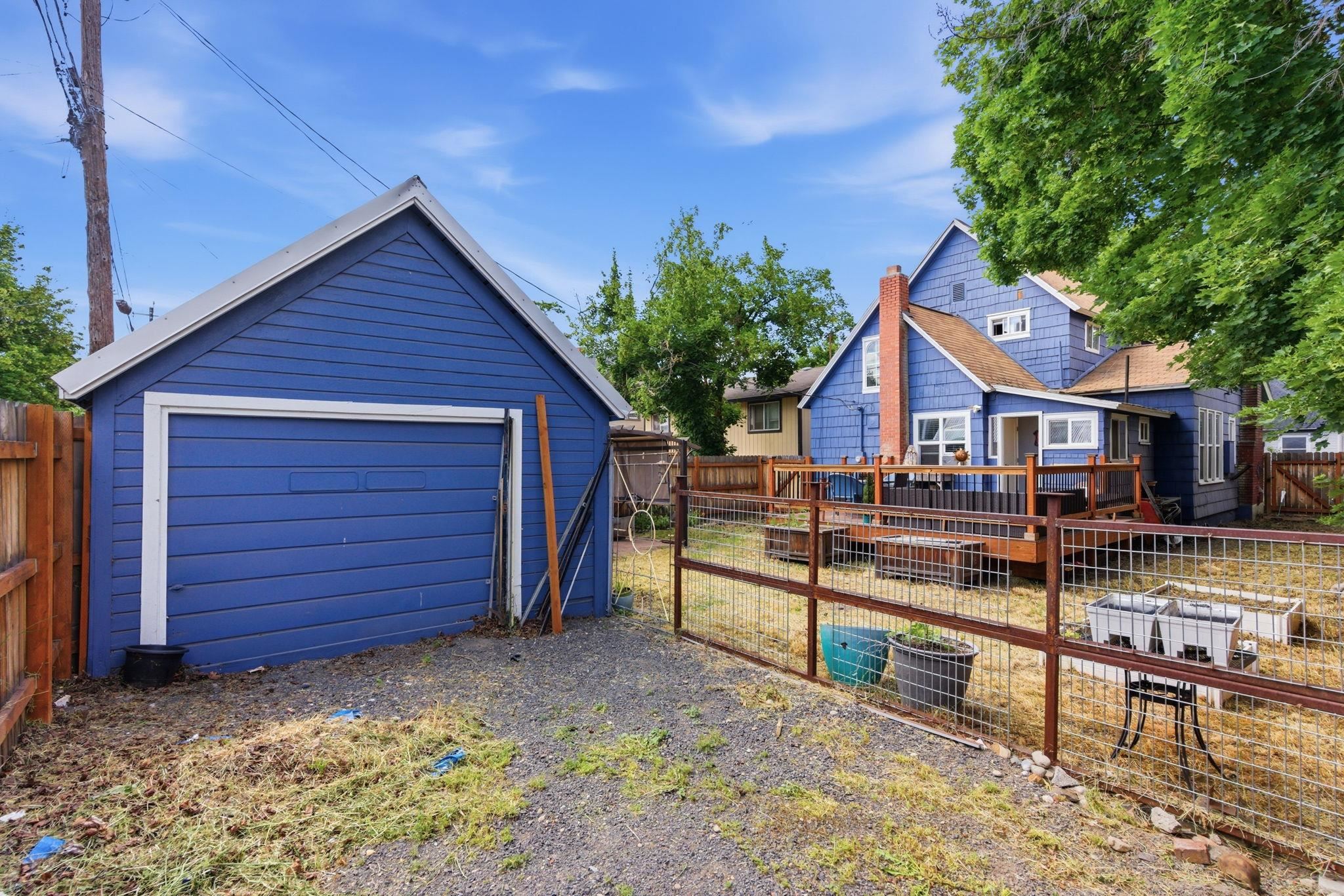 2311 W MALLON Ave - Photo 30