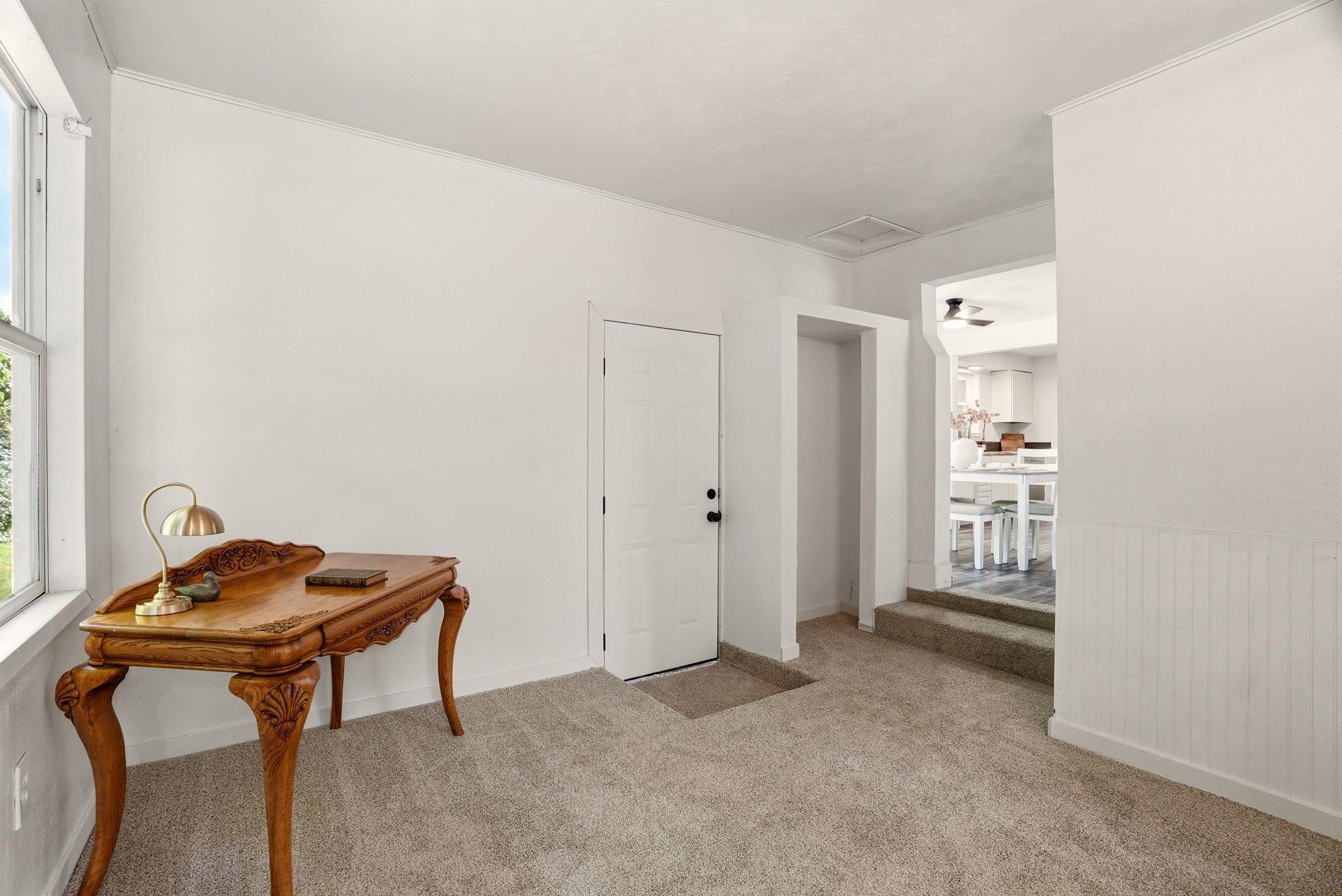1426 E 4th St - Photo 8