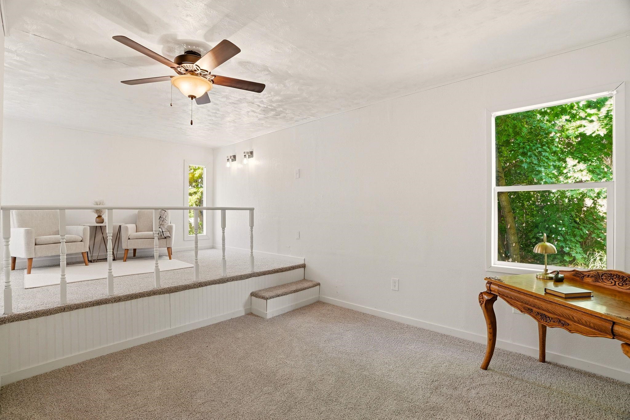 1426 E 4th St - Photo 9