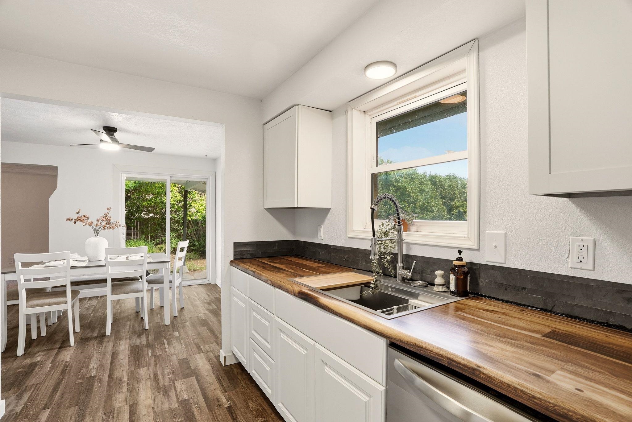 1426 E 4th St - Photo 14