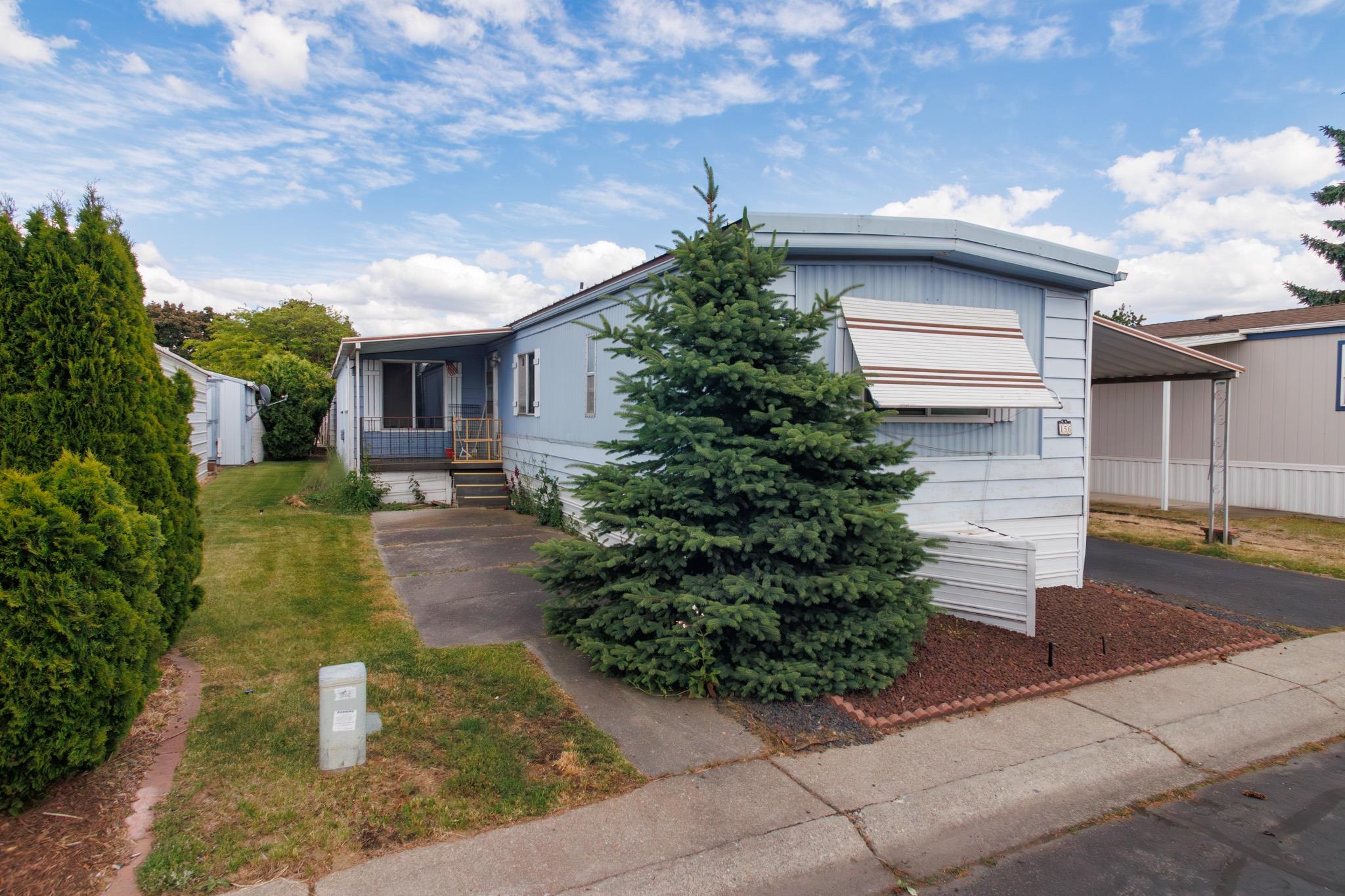 1205 E Lyons Ave Ave - Photo 1