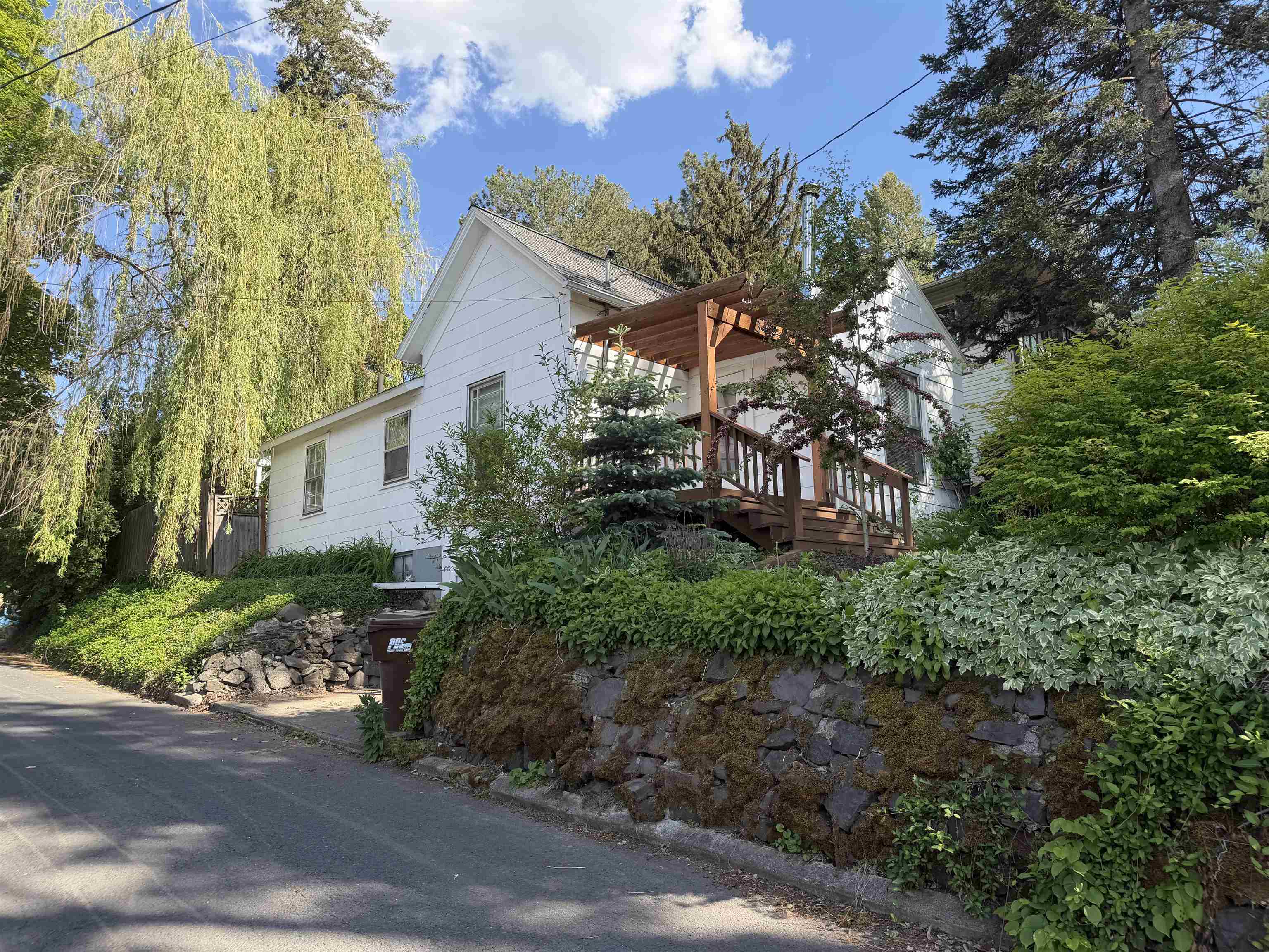 340 SE High St - Photo 3
