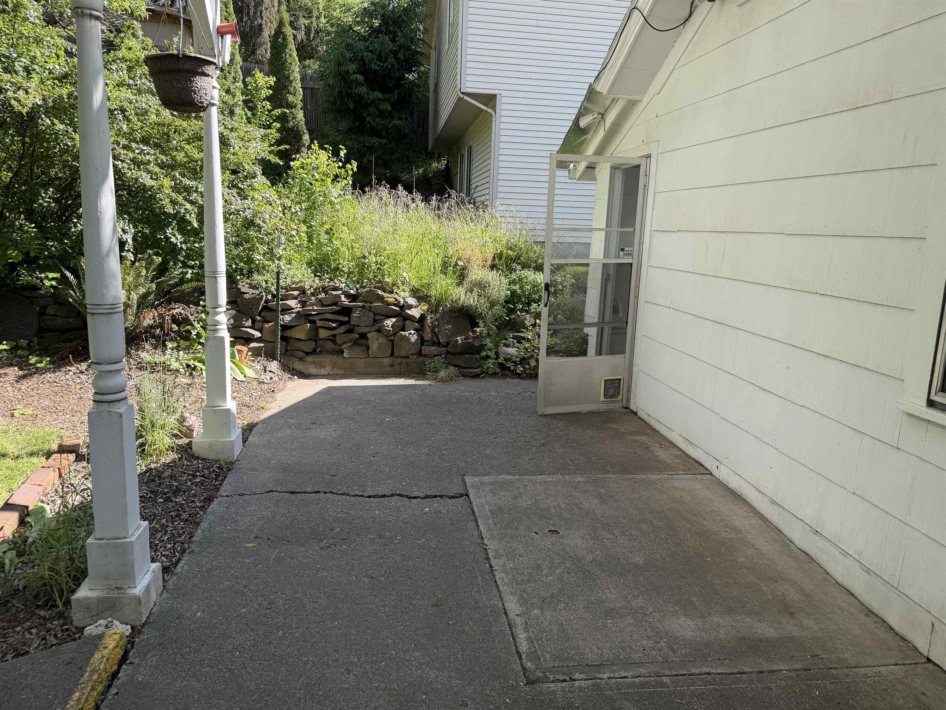 340 SE High St - Photo 8