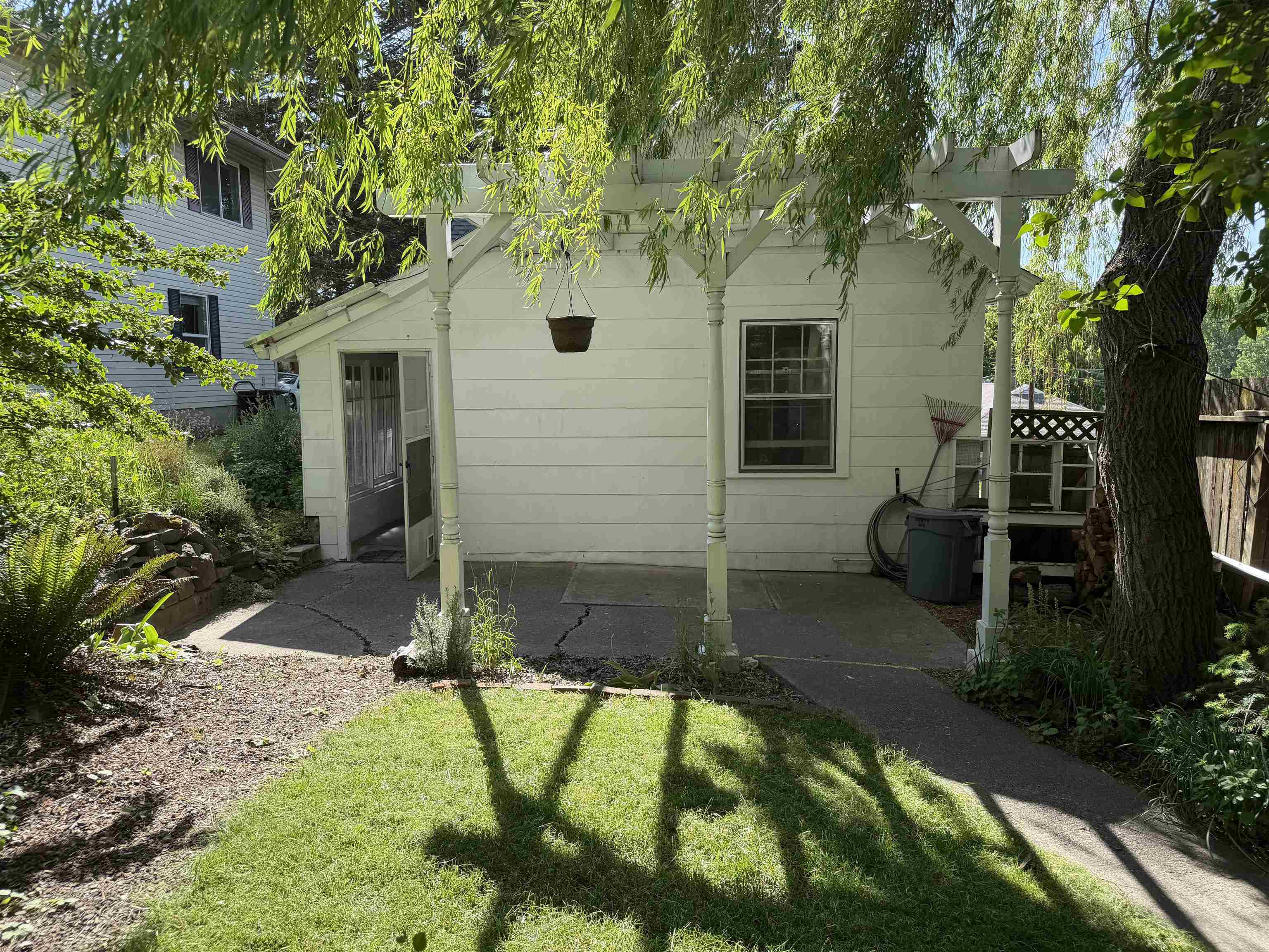 340 SE High St - Photo 9