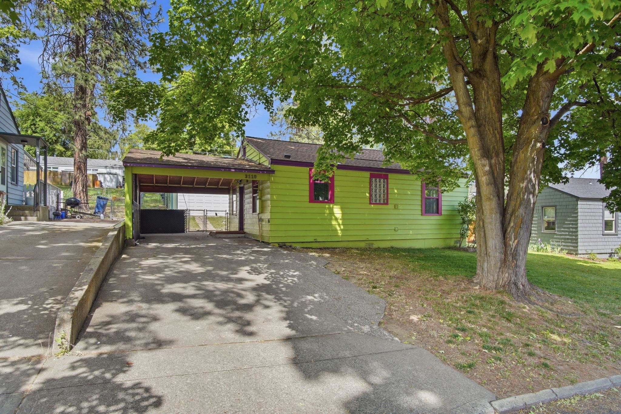 3110 W Trinity Pl - Photo 1