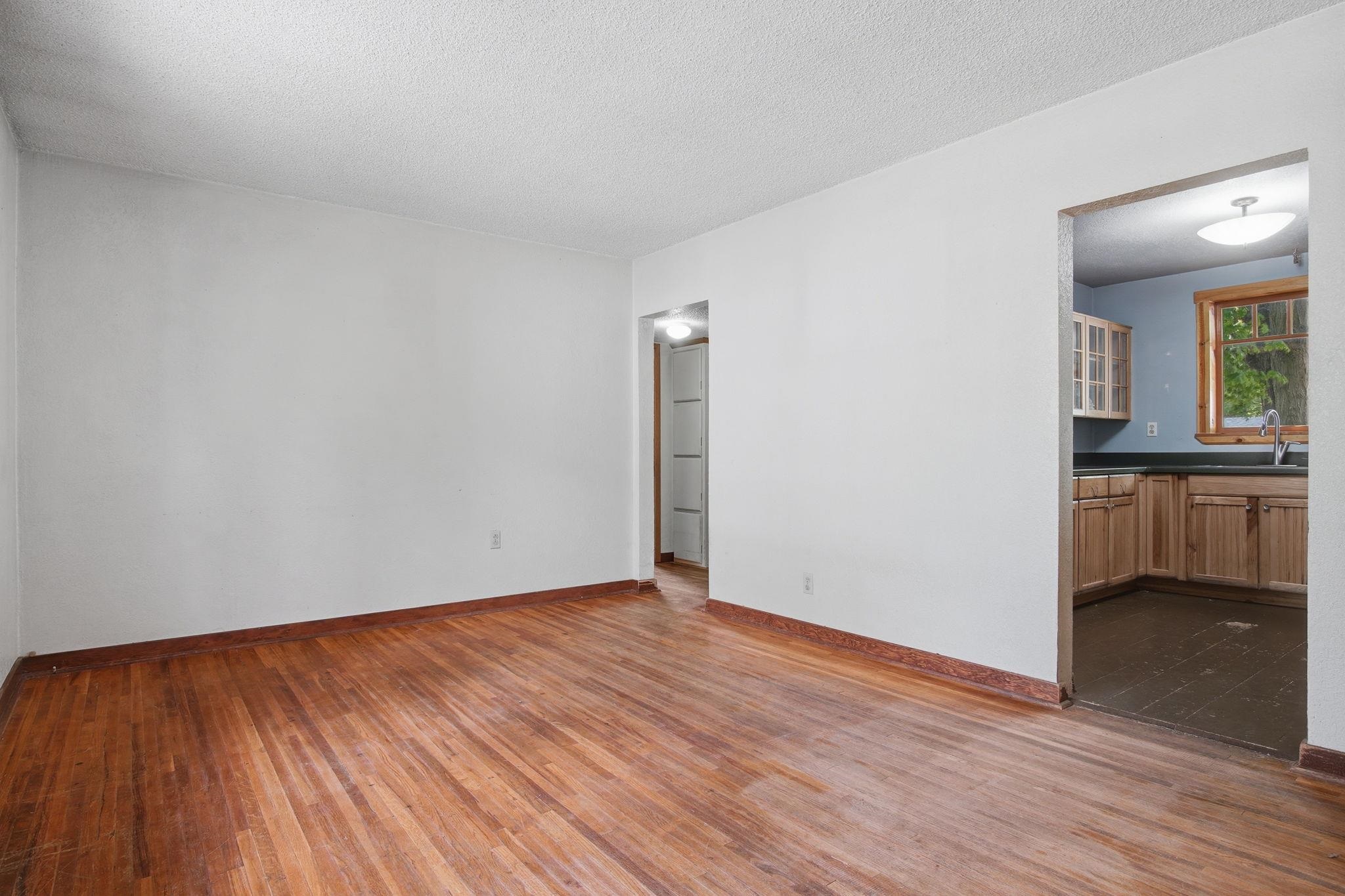 3110 W Trinity Pl - Photo 7