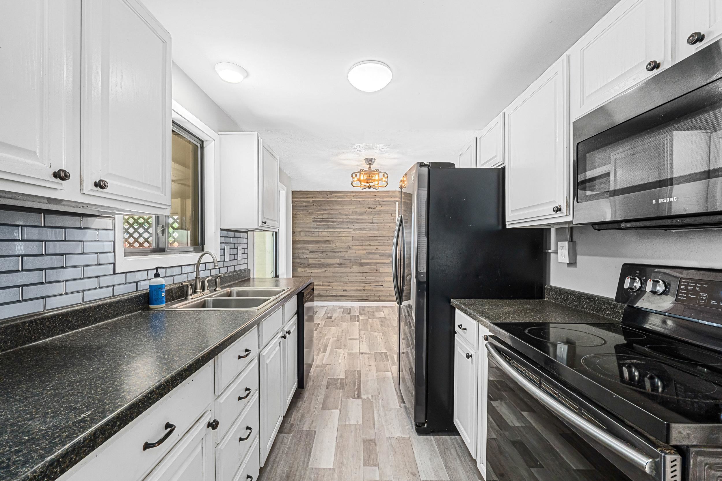 412 E Cozza Dr - Photo 8