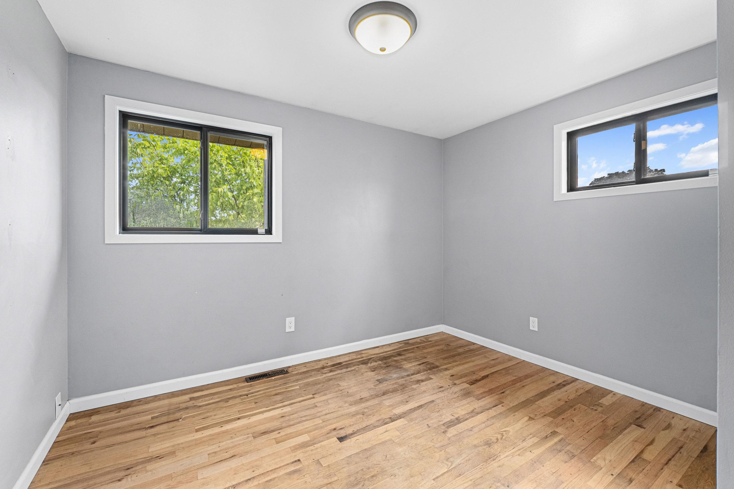 412 E Cozza Dr - Photo 18