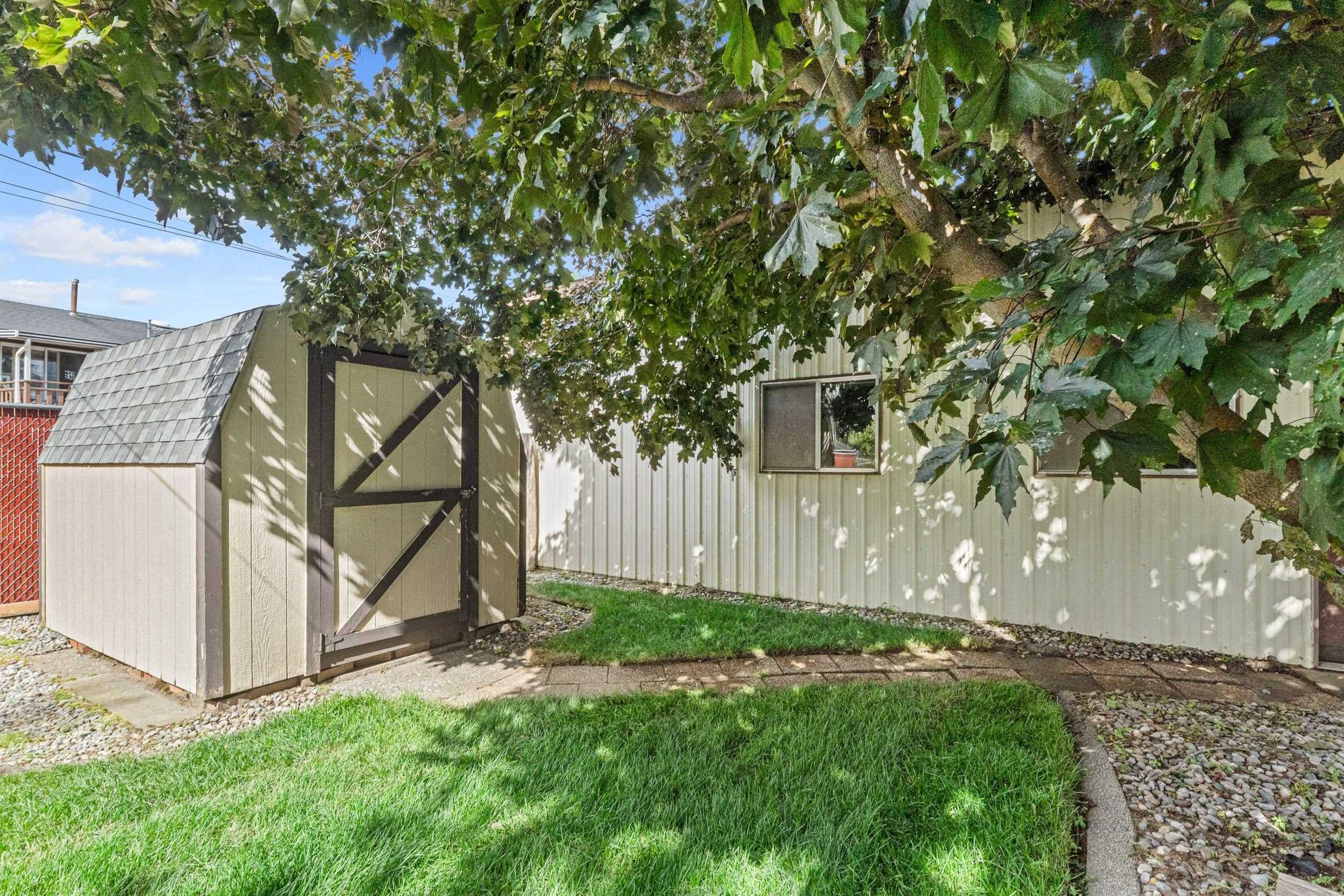 412 E Cozza Dr - Photo 26