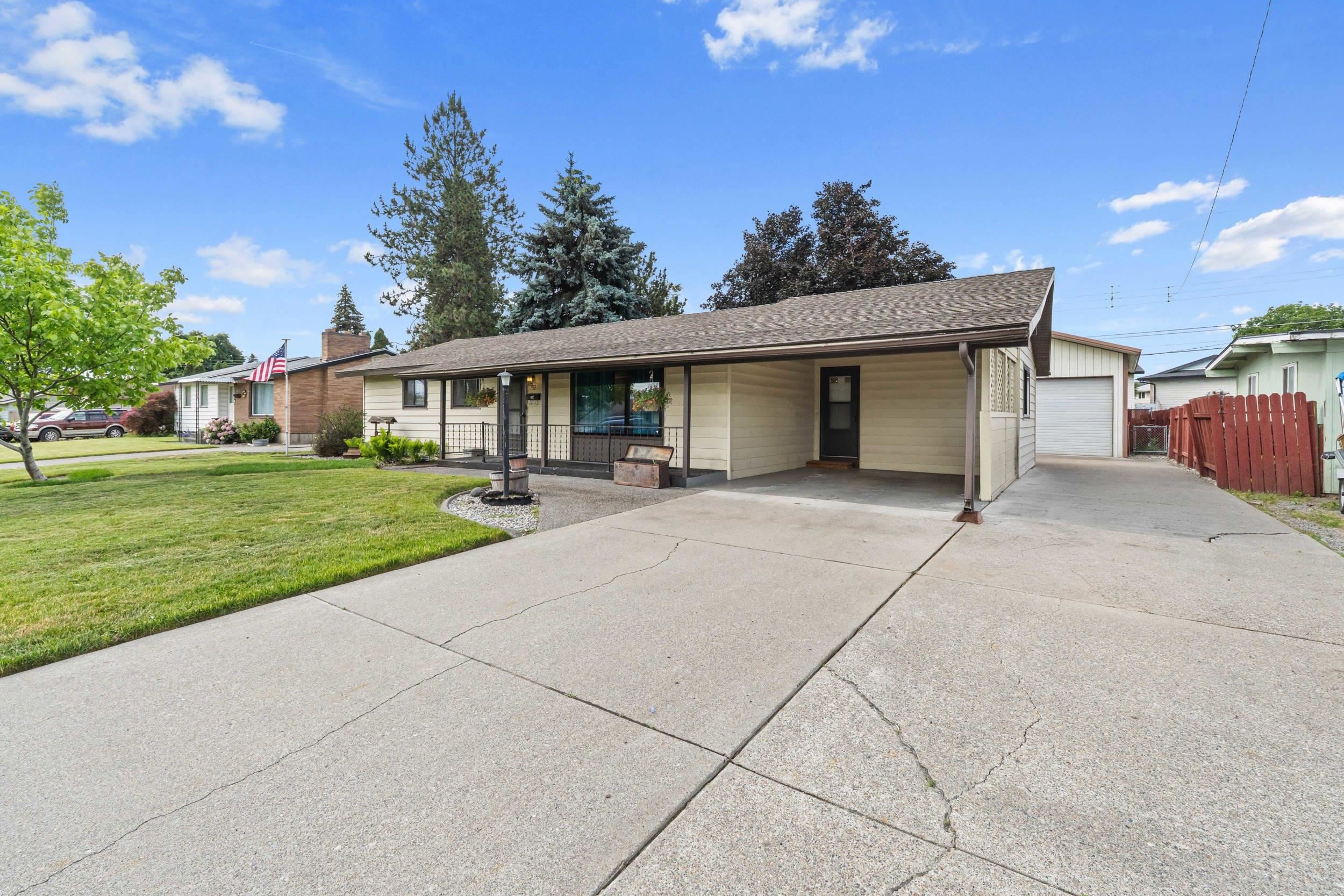 412 E Cozza Dr - Photo 38