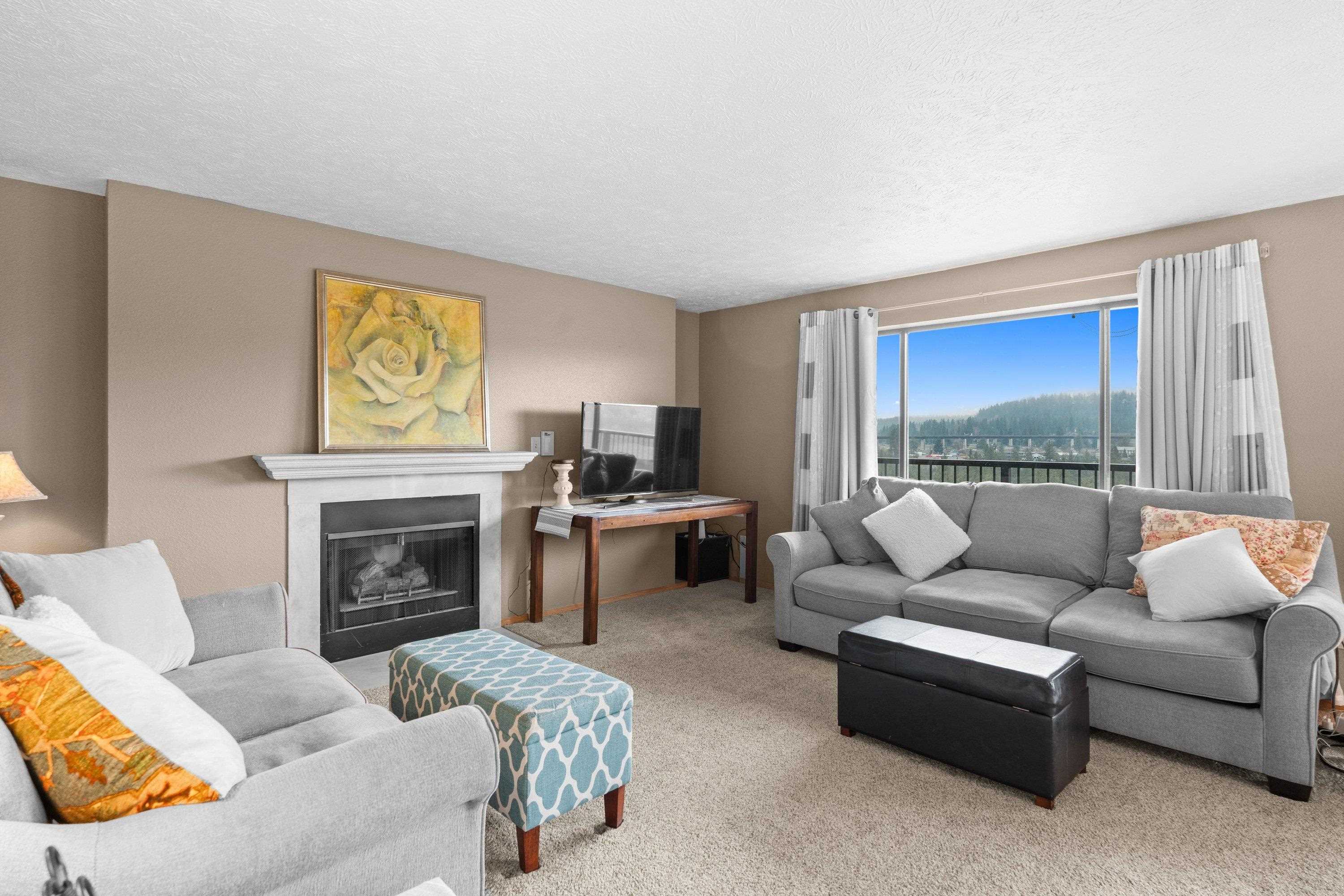 164 S Coeur d'Alene St - Photo 2