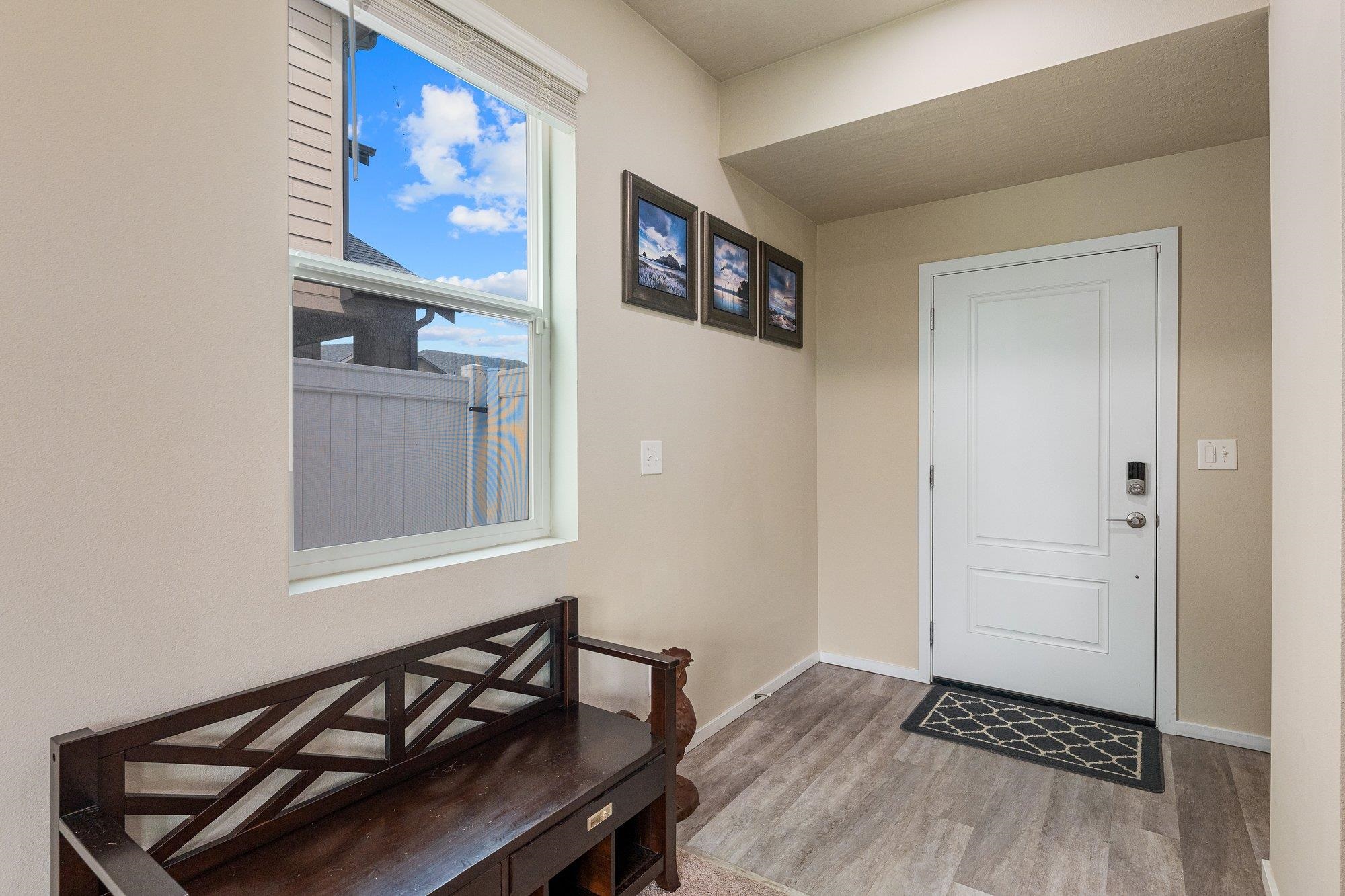 10019 W White Ln - Photo 4