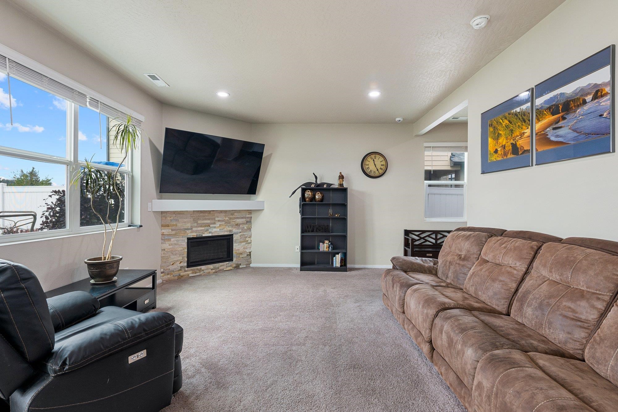10019 W White Ln - Photo 7