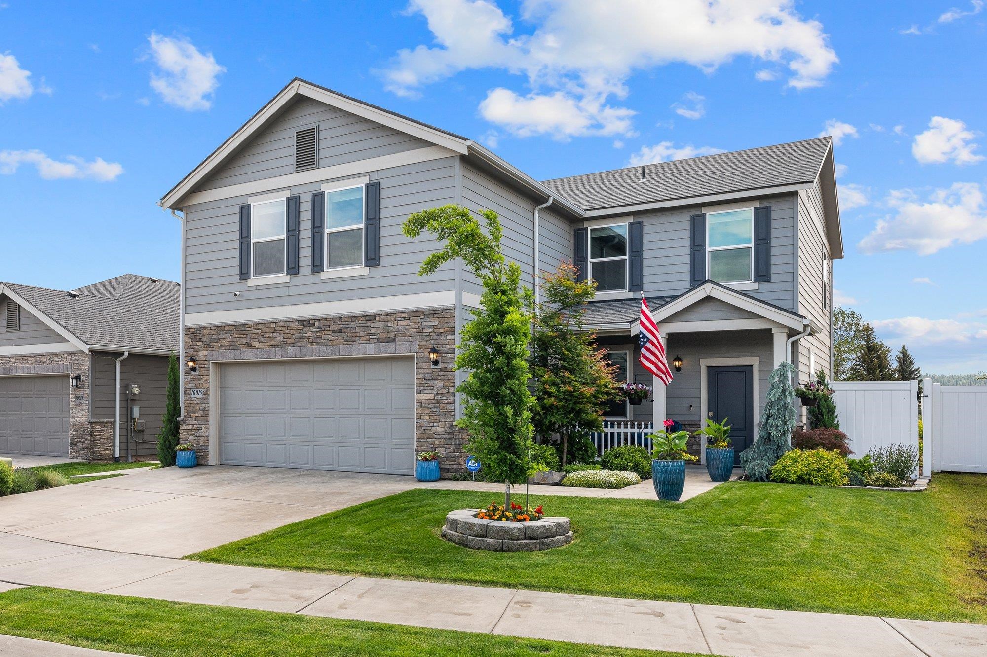 10019 W White Ln - Photo 1