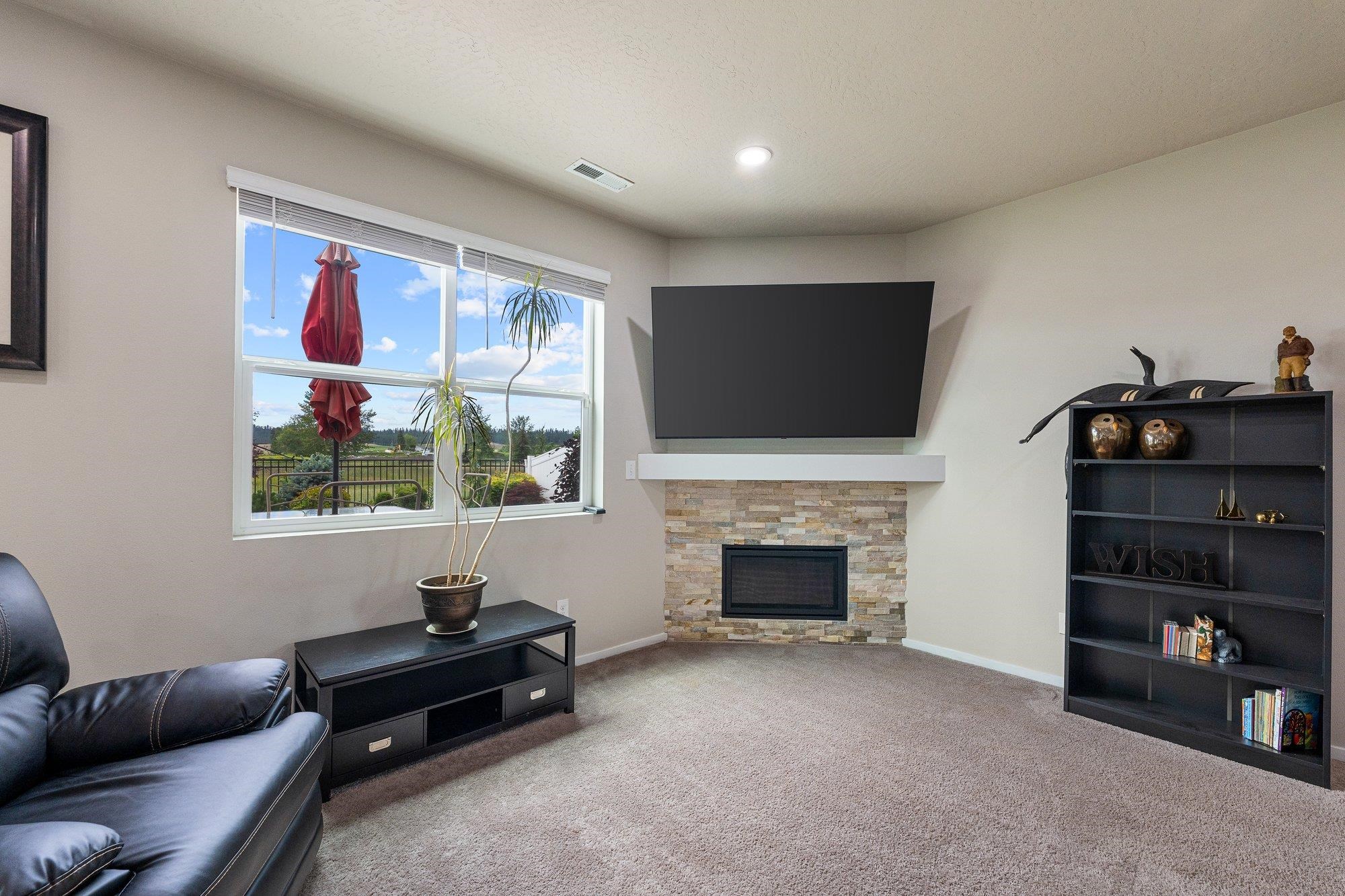 10019 W White Ln - Photo 6