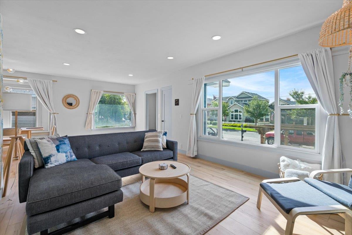 1848 W Bridge Ave - Photo 4