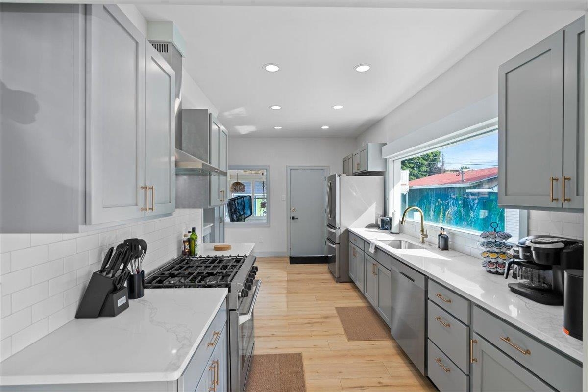 1848 W Bridge Ave - Photo 7